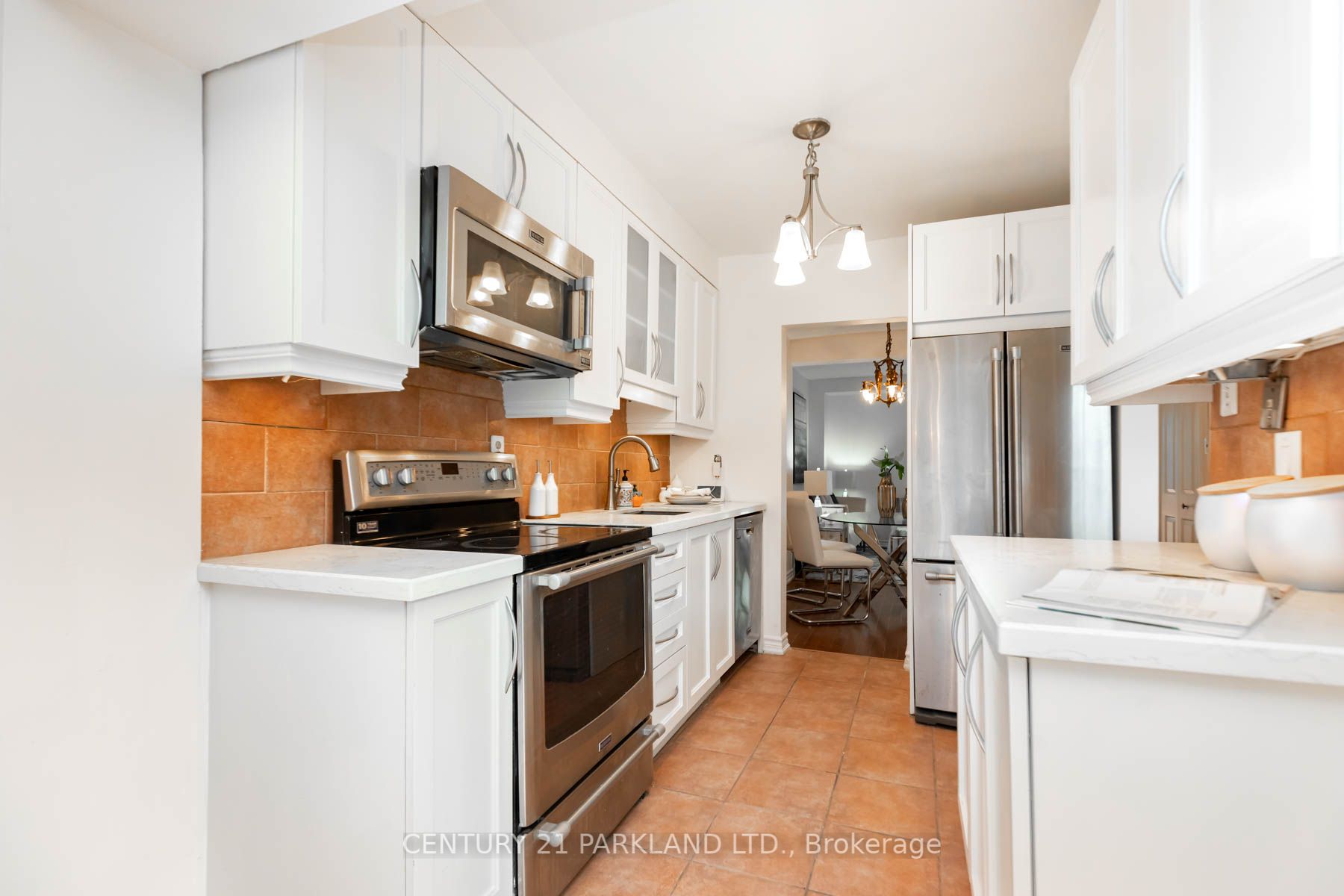 315 Rhodes Ave