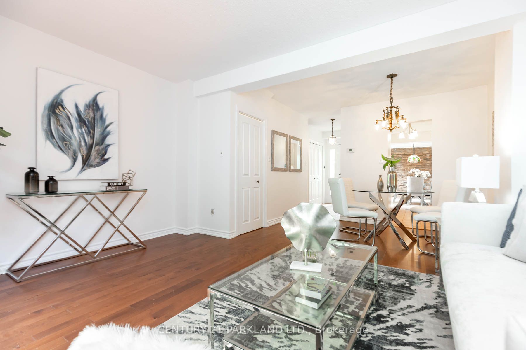 315 Rhodes Ave
