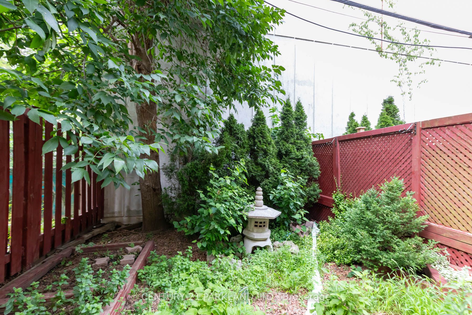 315 Rhodes Ave