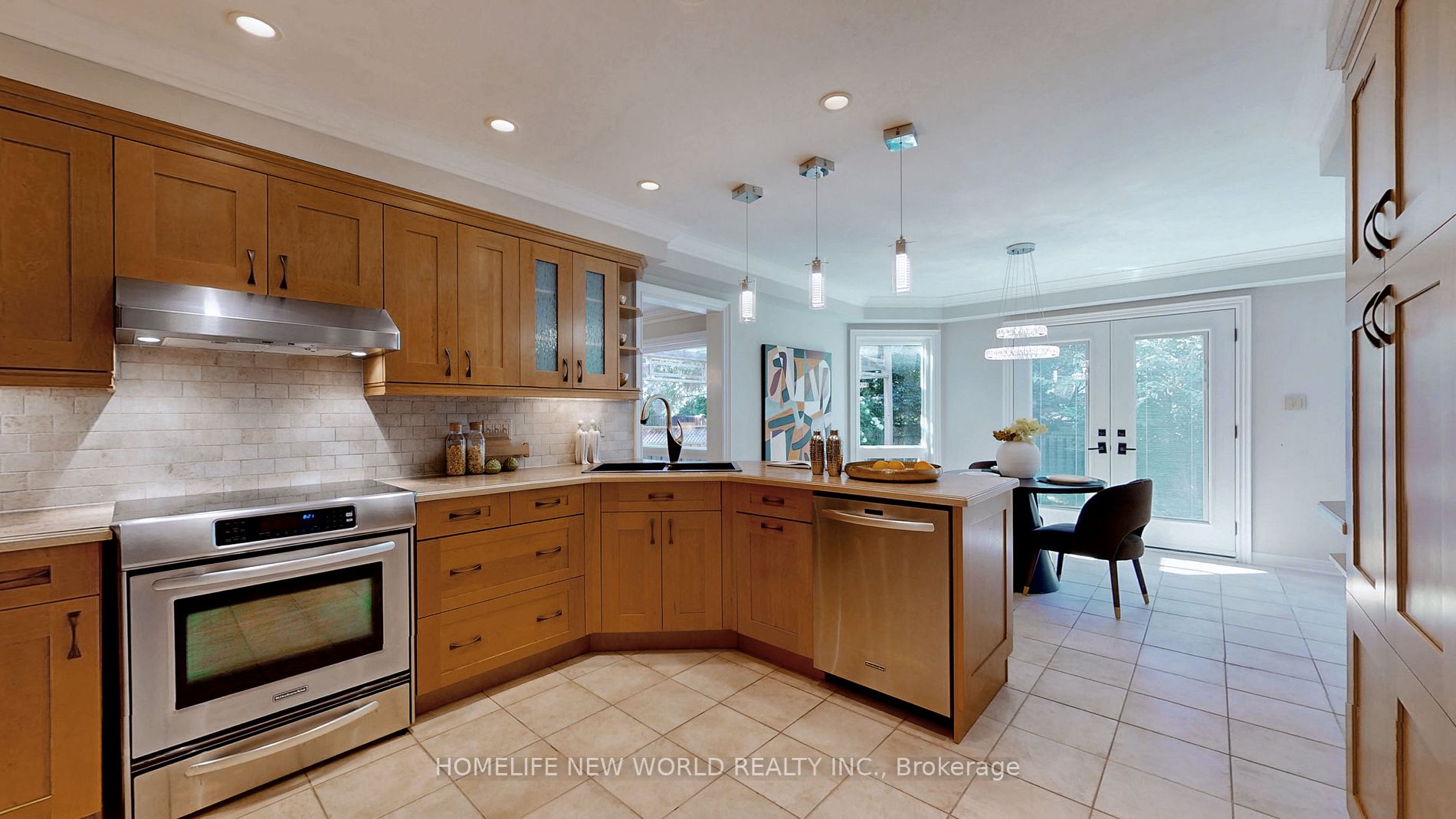 883 Darwin Dr