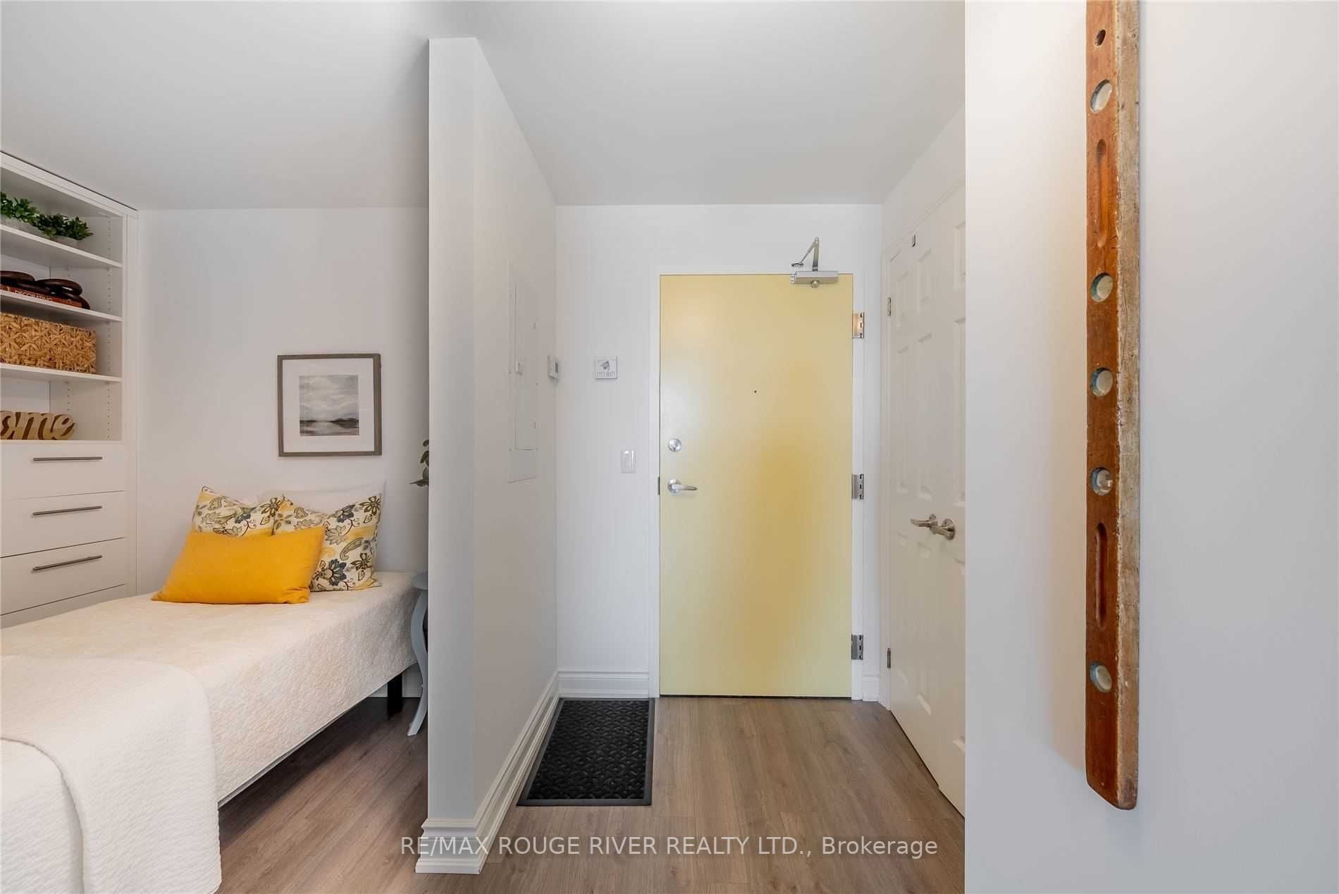 21 Brookhouse Dr, #209