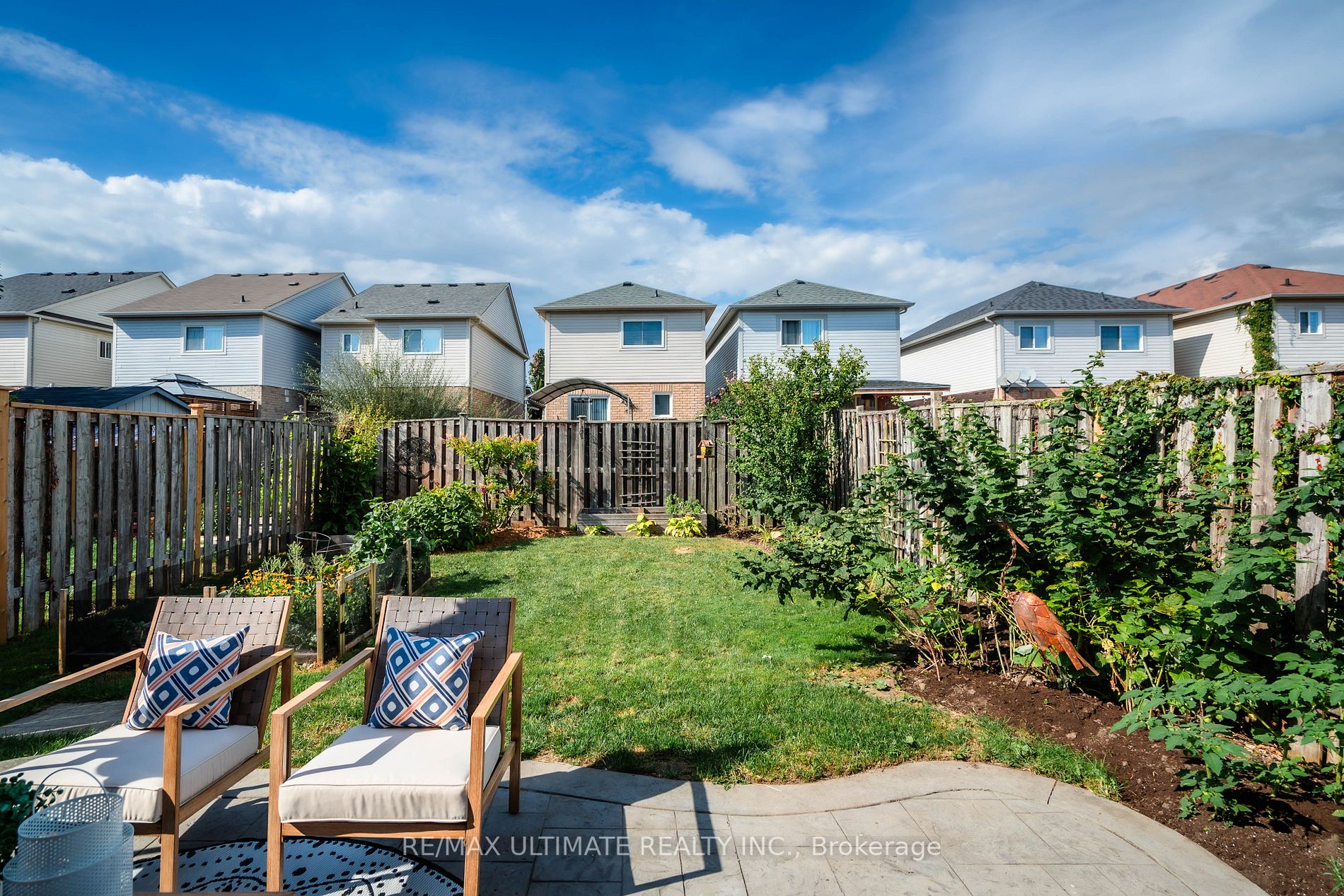 53 Juneau Cres