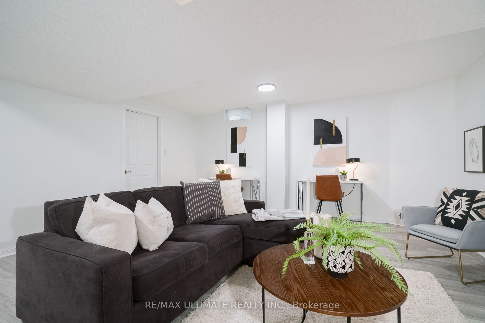 53 Juneau Cres