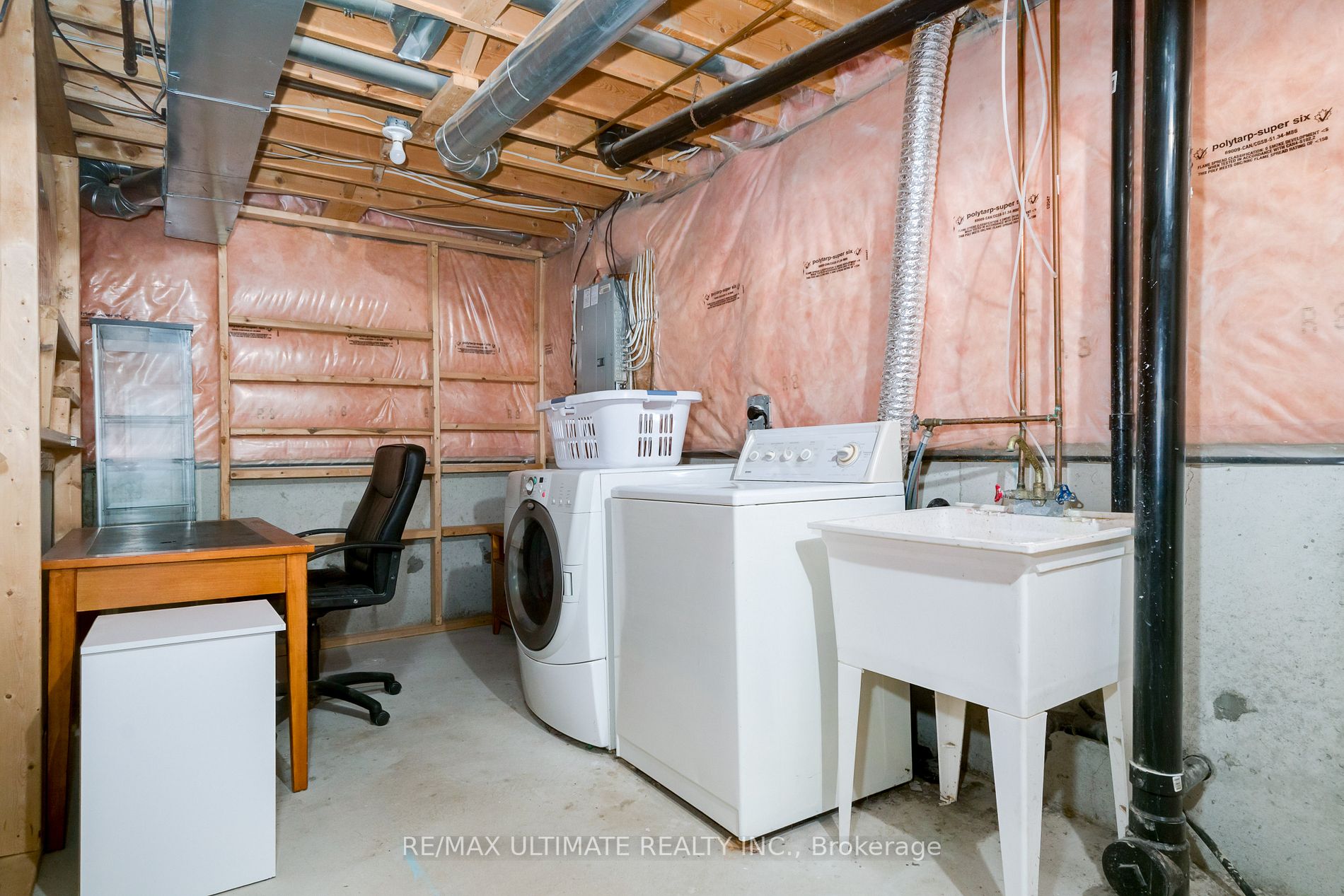 53 Juneau Cres