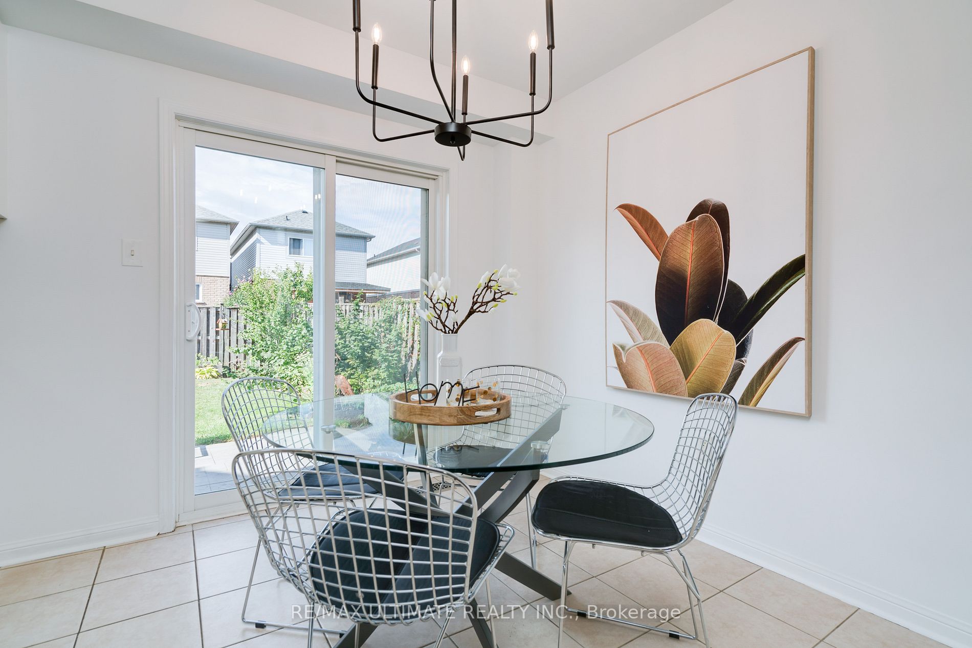 53 Juneau Cres