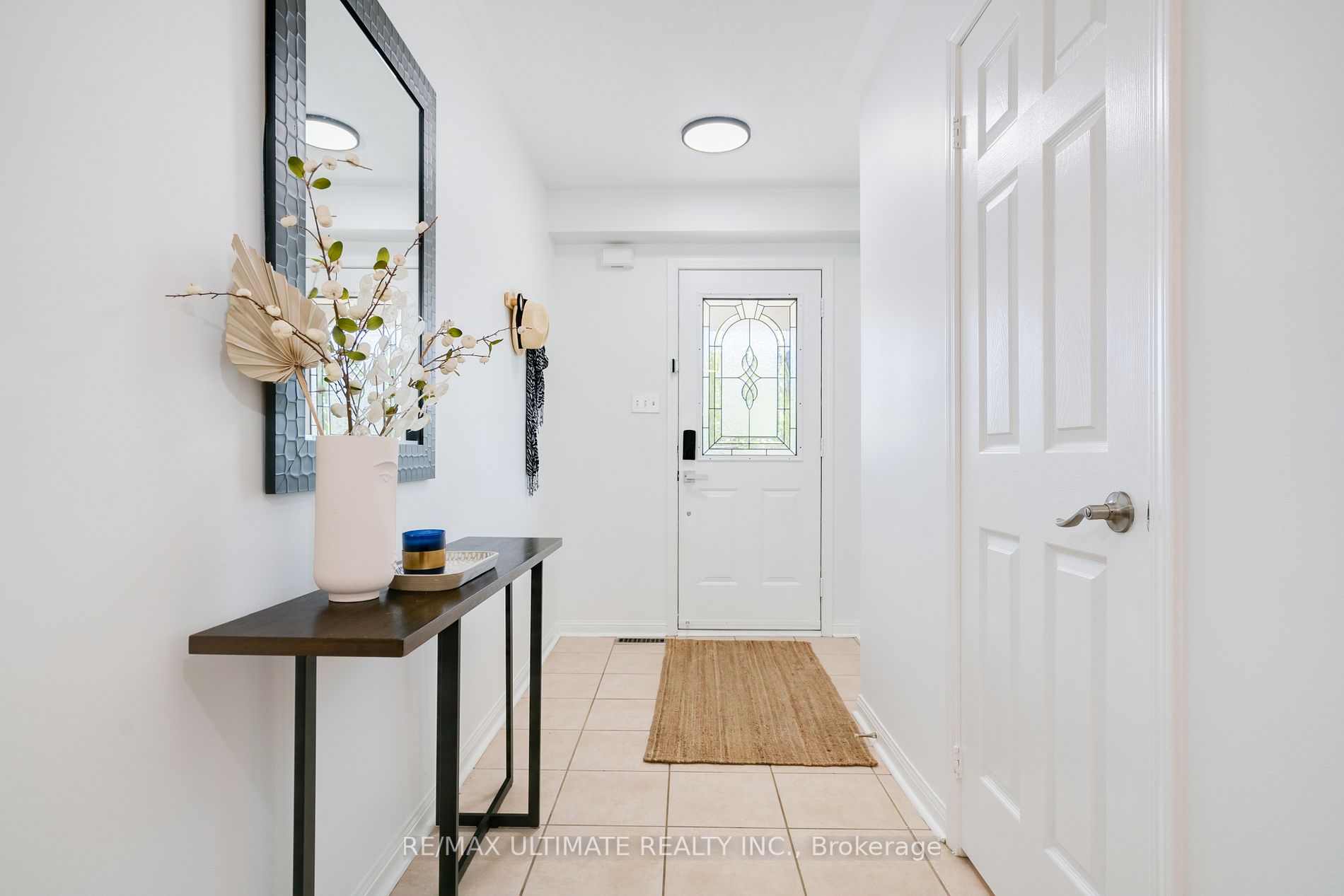 53 Juneau Cres