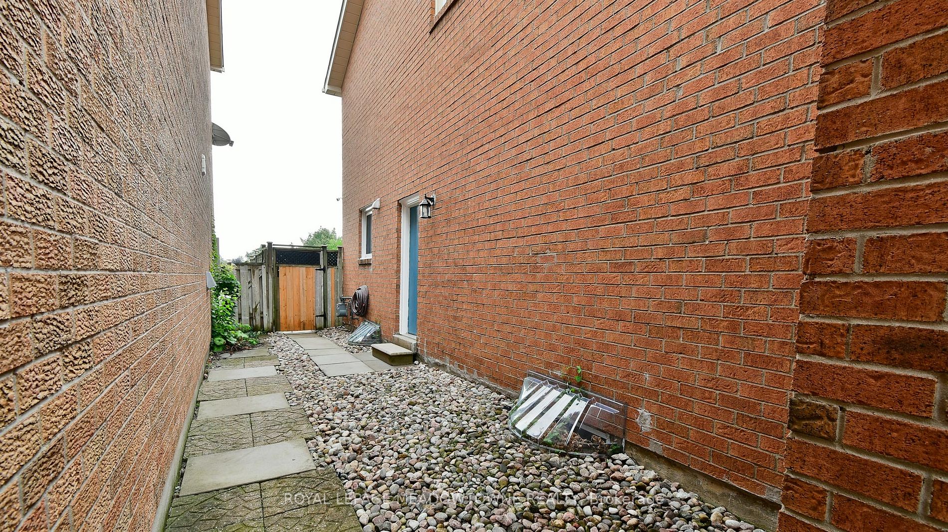 33 Coughlen Street