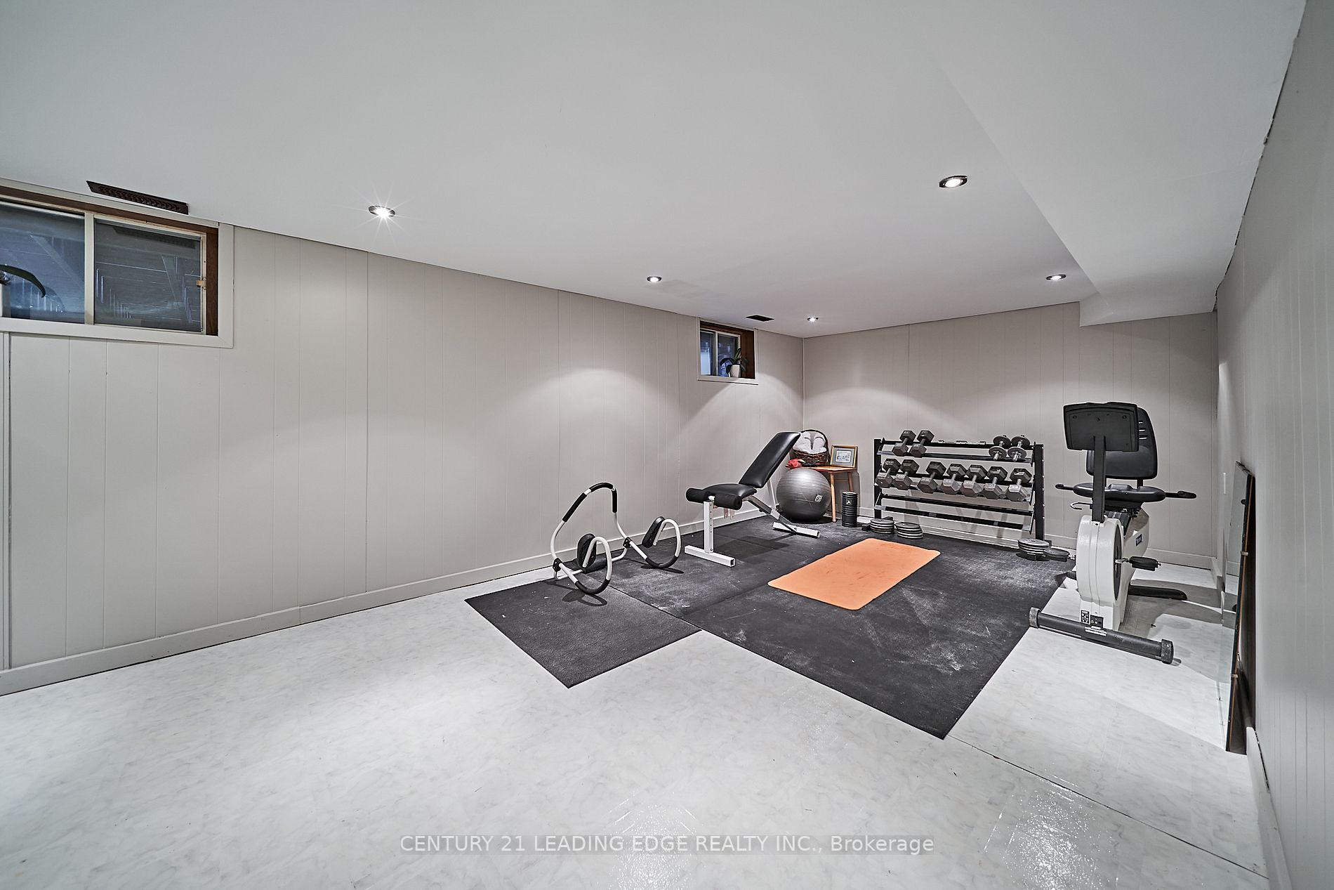 17 Scarborough Heights Boulevard
