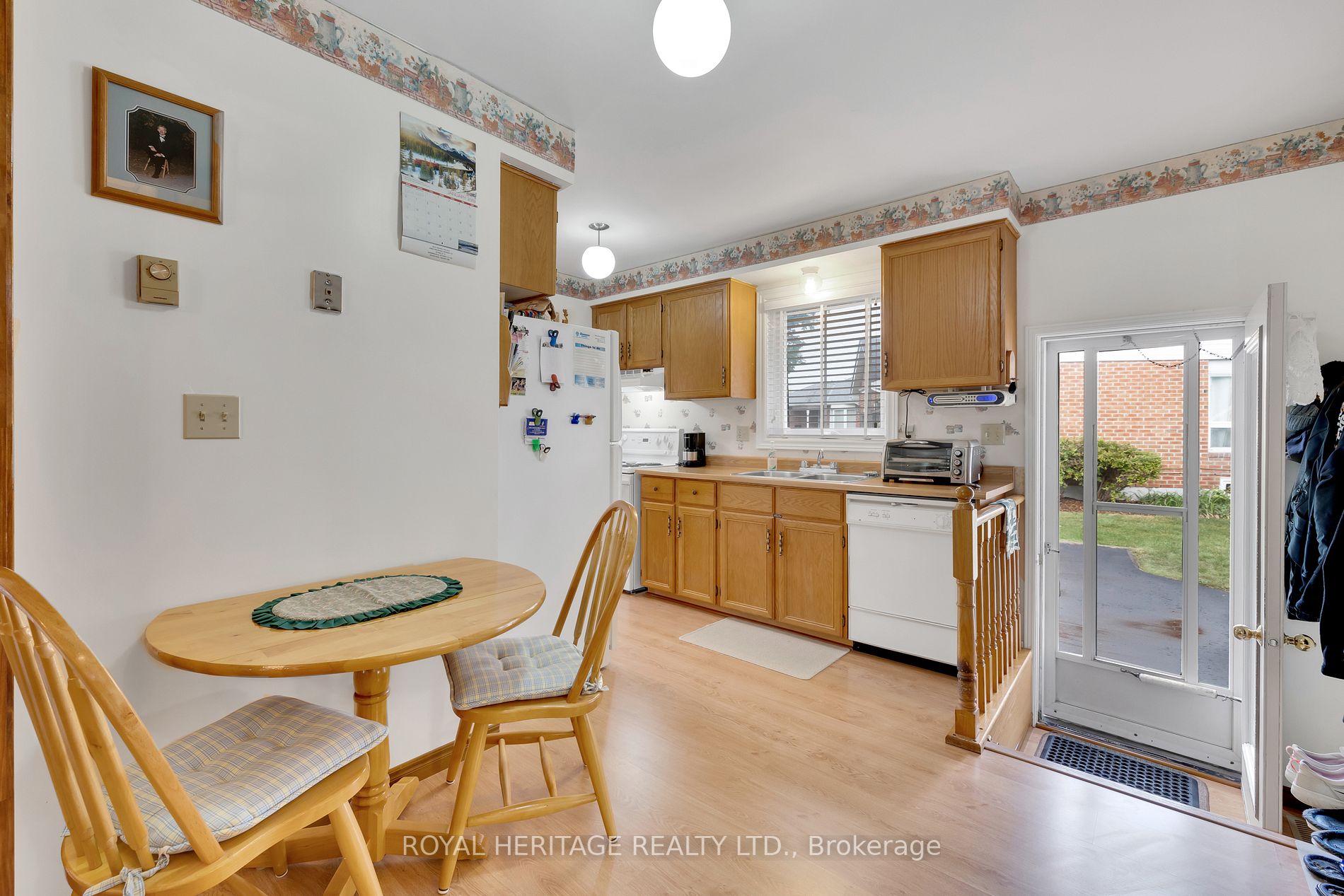 23 Hart Blvd