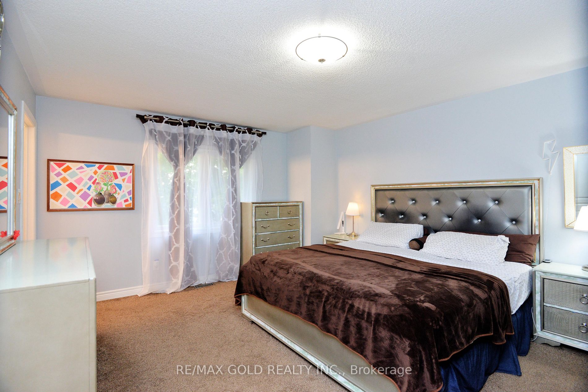 111 Whitefoot Crescent