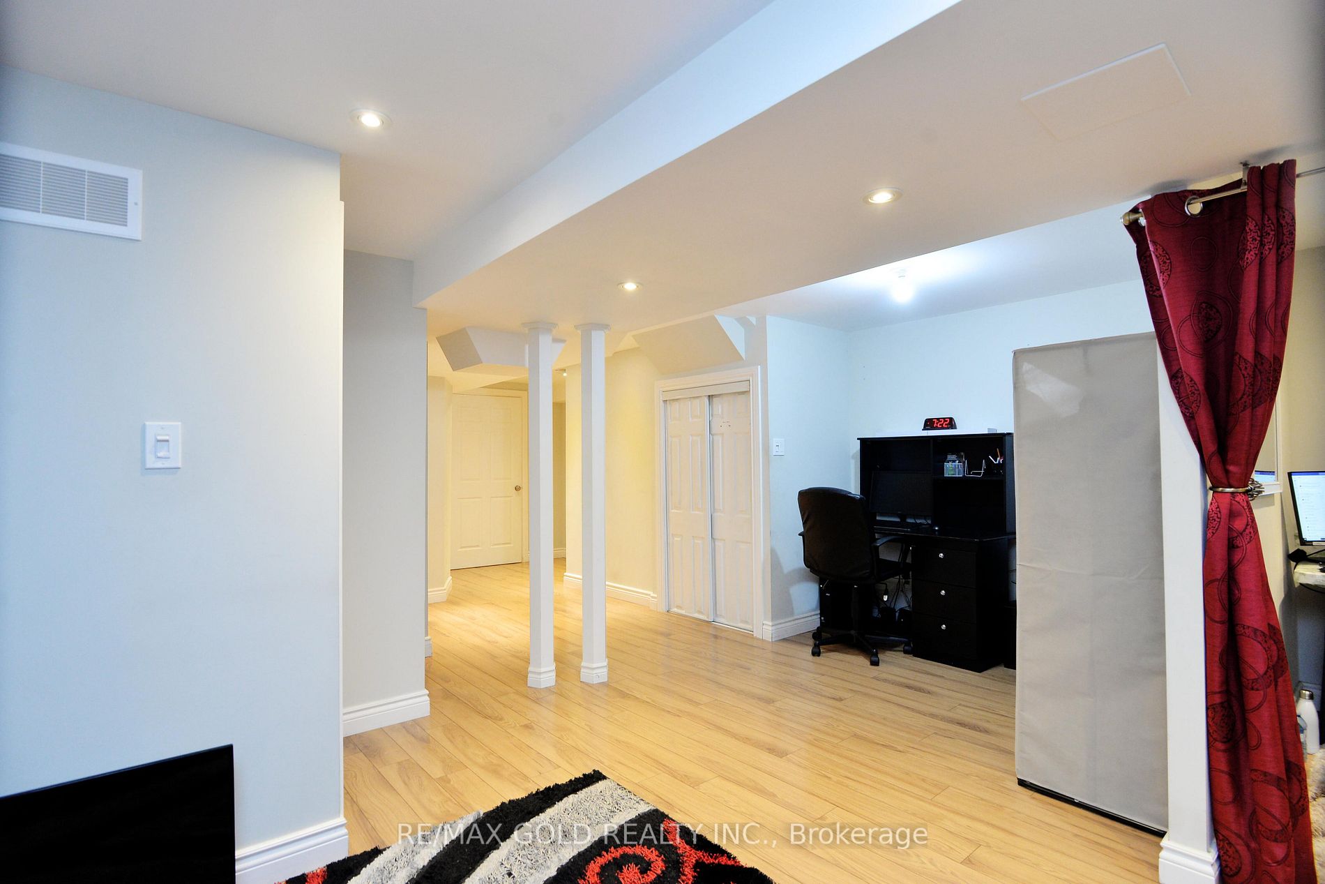 111 Whitefoot Crescent