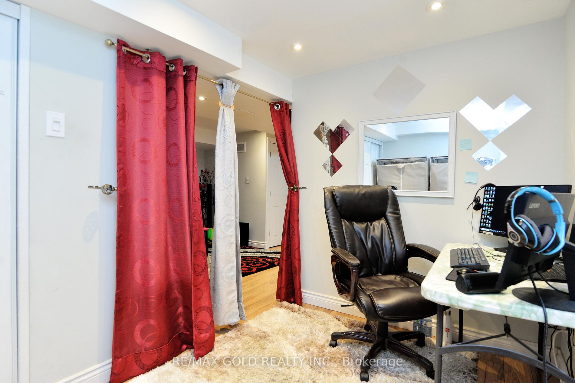 111 Whitefoot Crescent