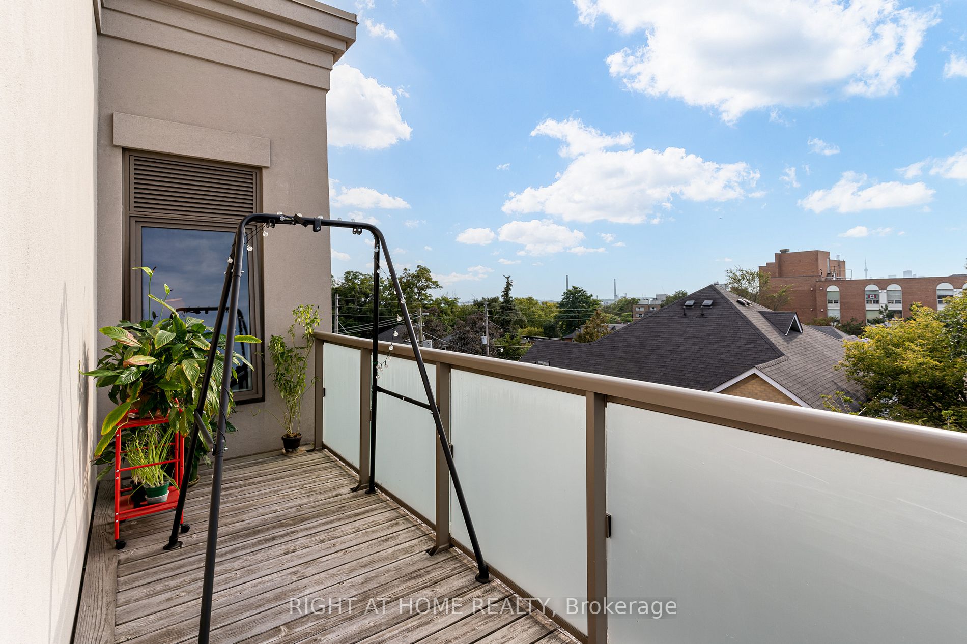 580 Kingston Rd, #406