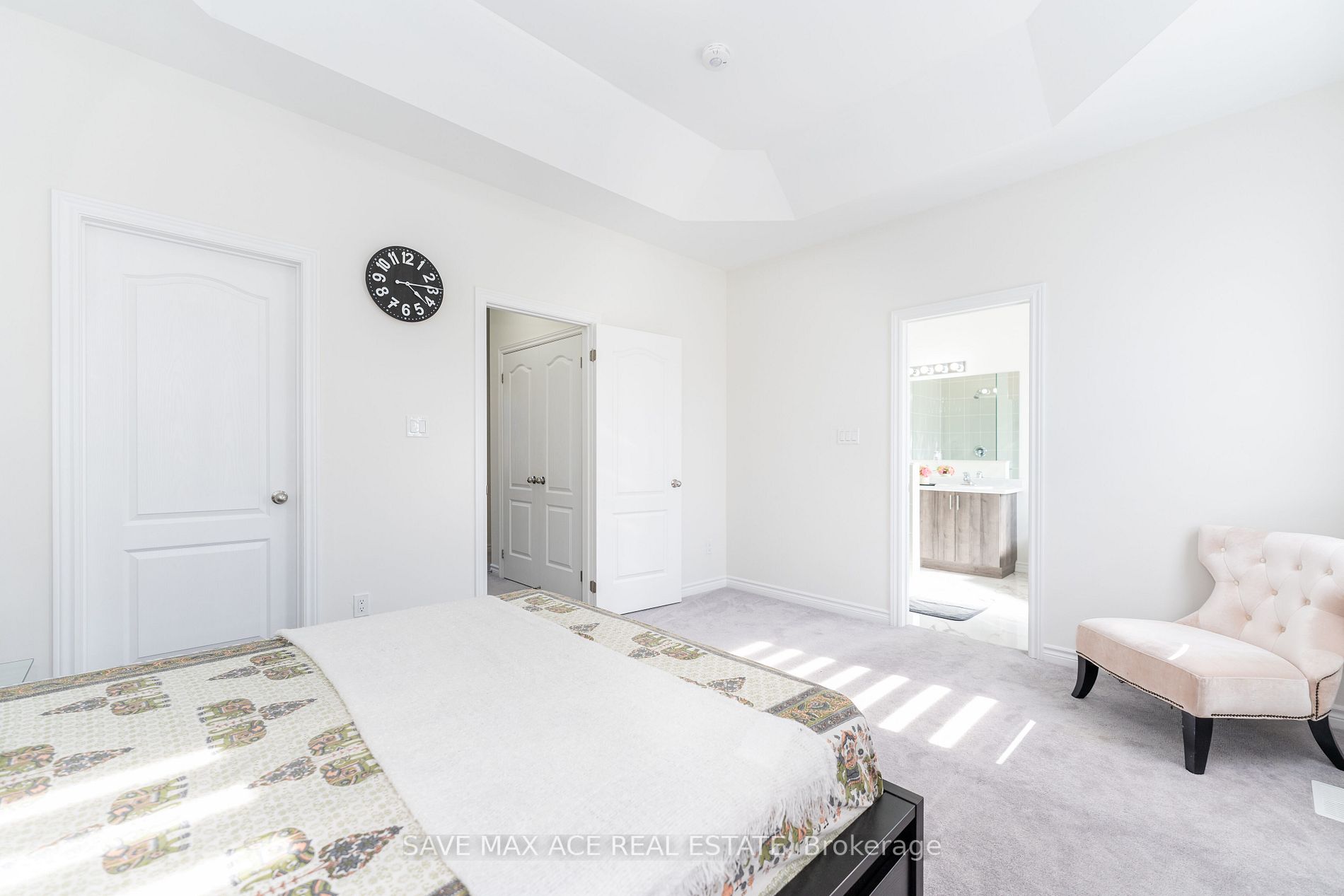24 Hickling Lane