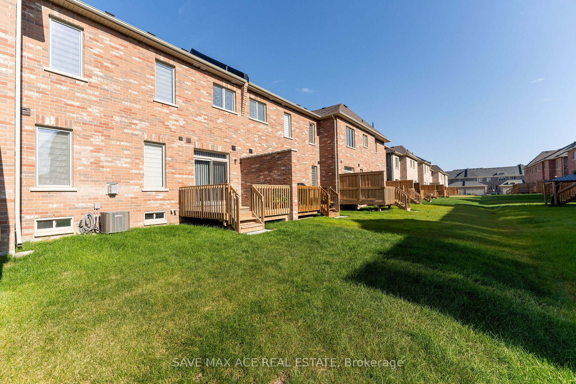 24 Hickling Lane