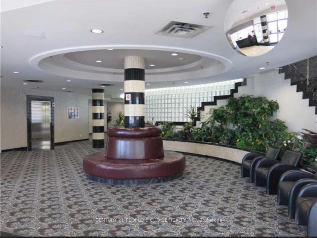 2550 Lawrence Ave, #721