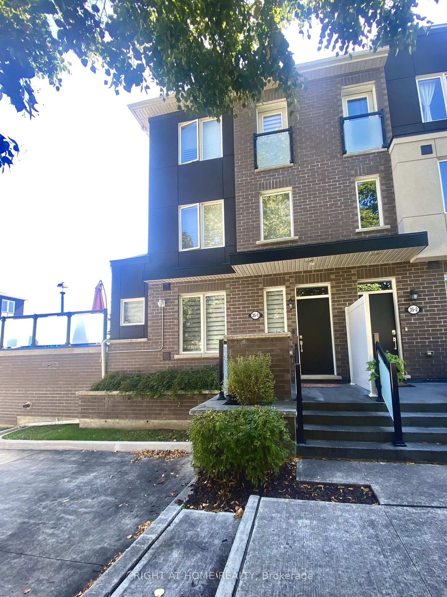 35 Heron Park Pl, #1