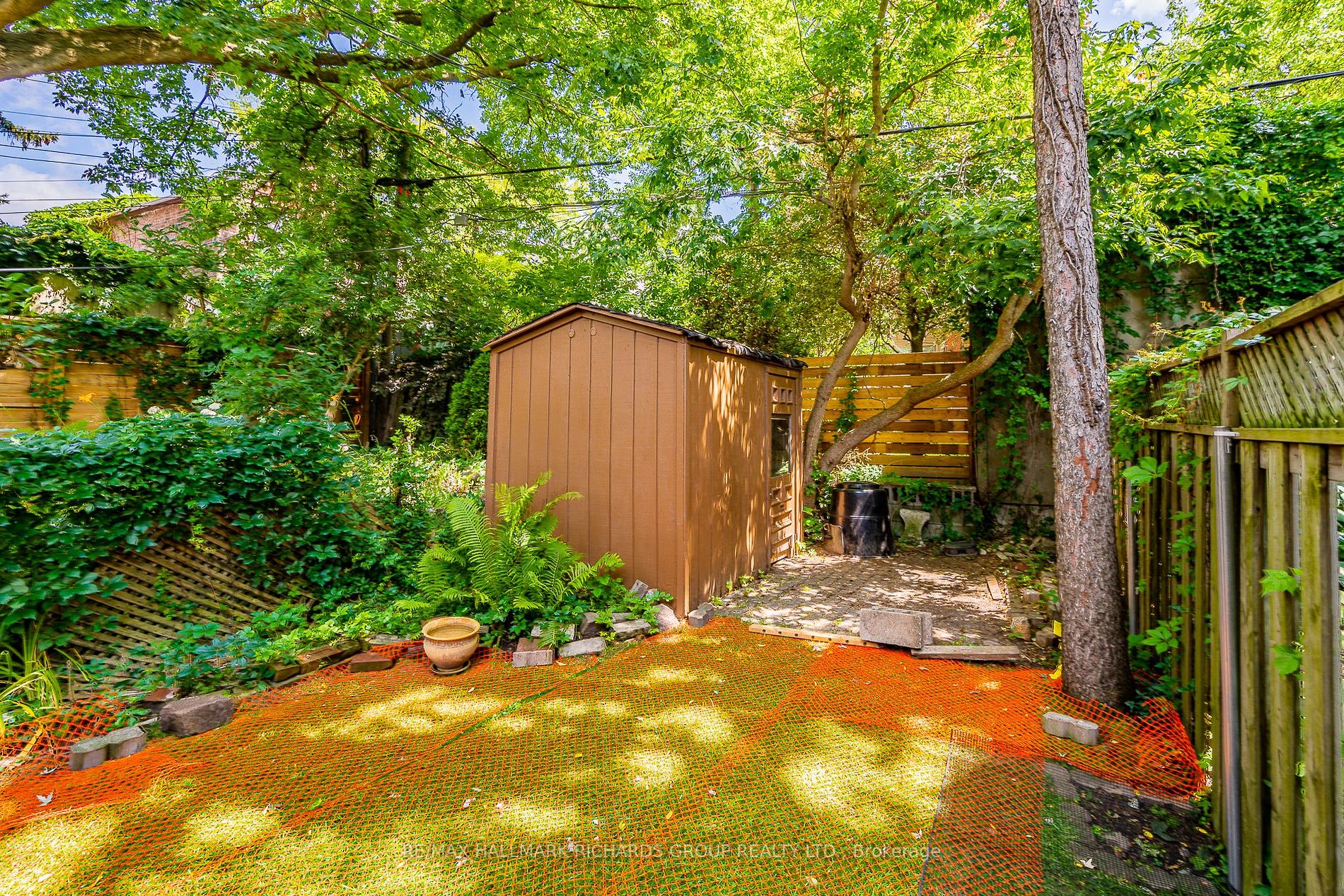 179 Lee Ave
