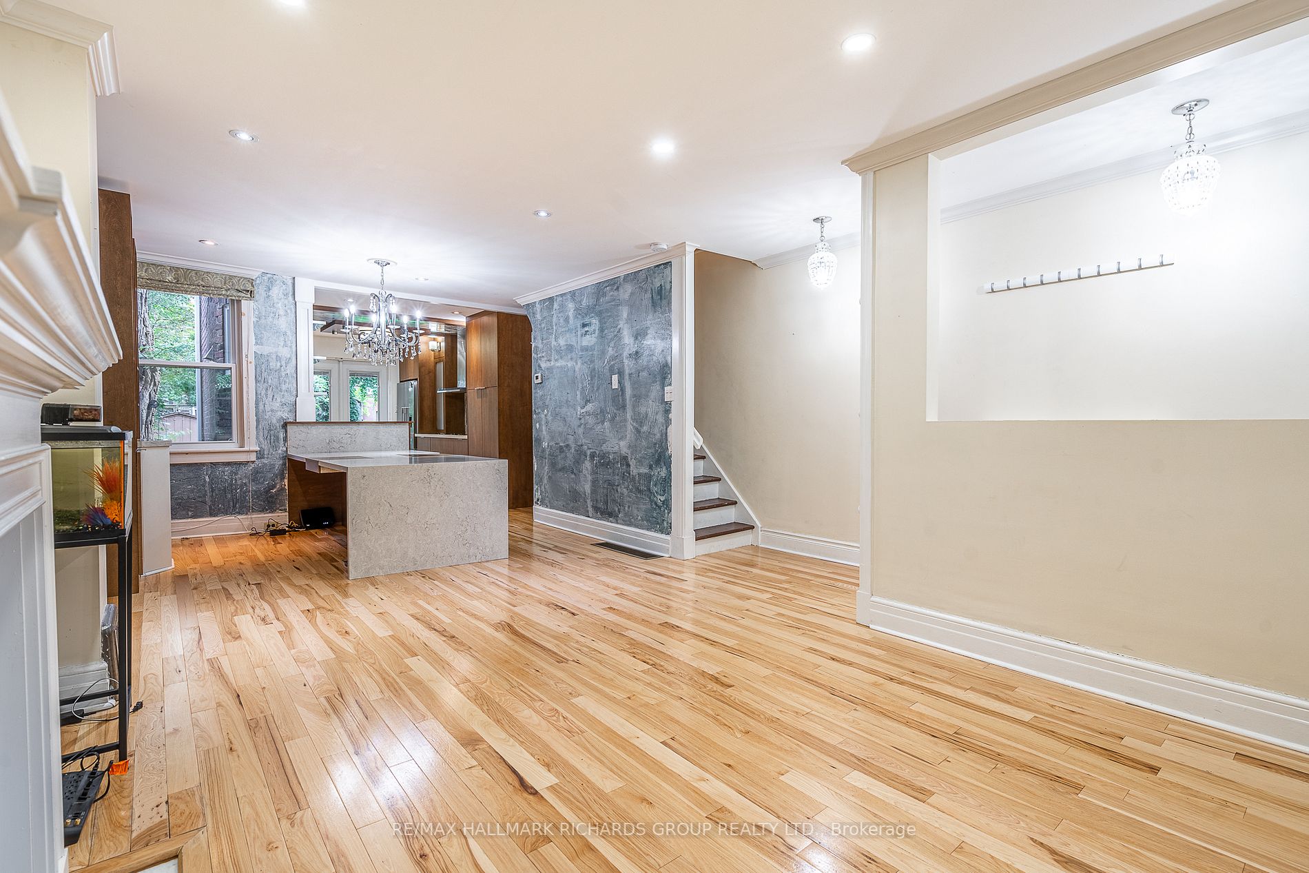179 Lee Ave