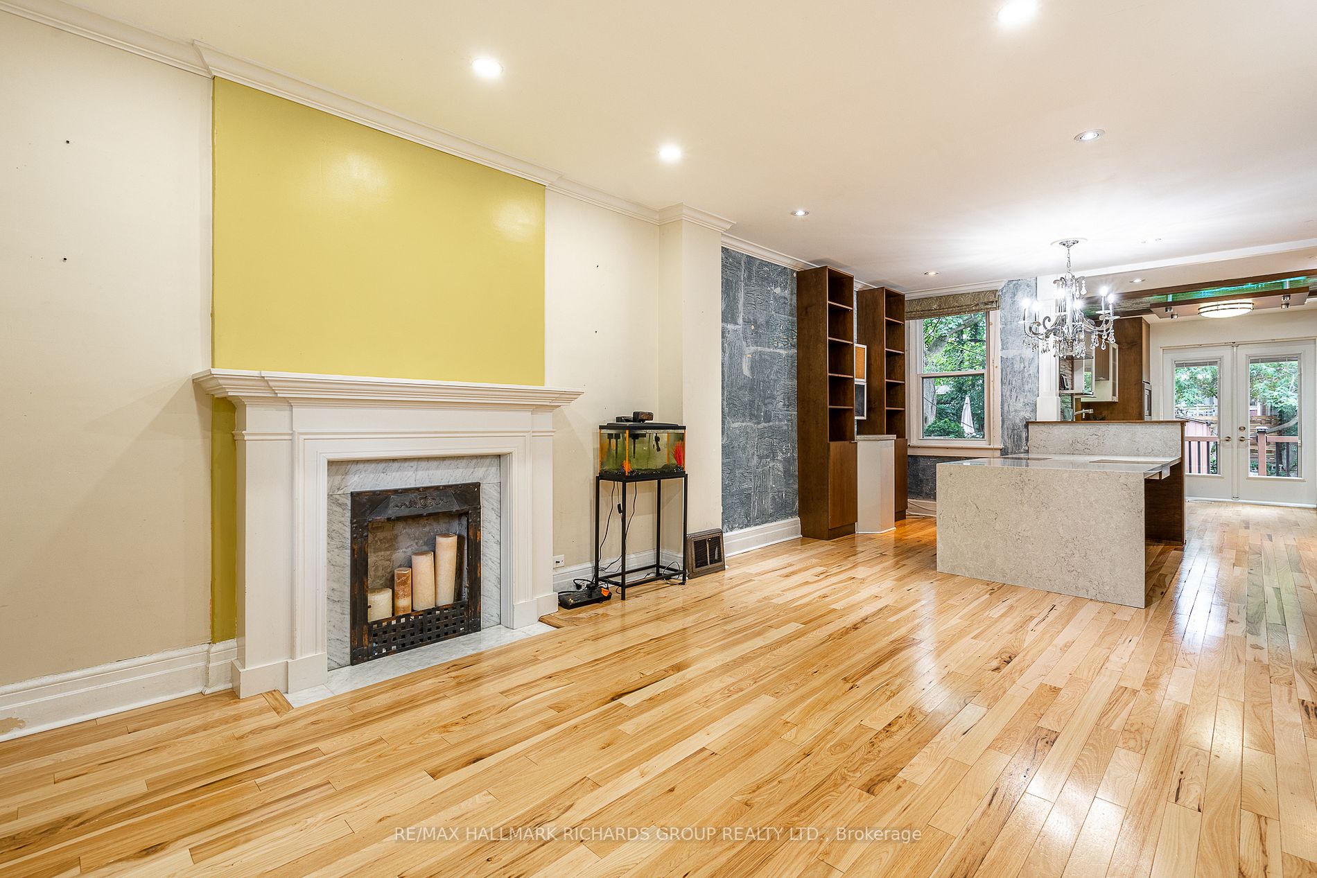 179 Lee Ave