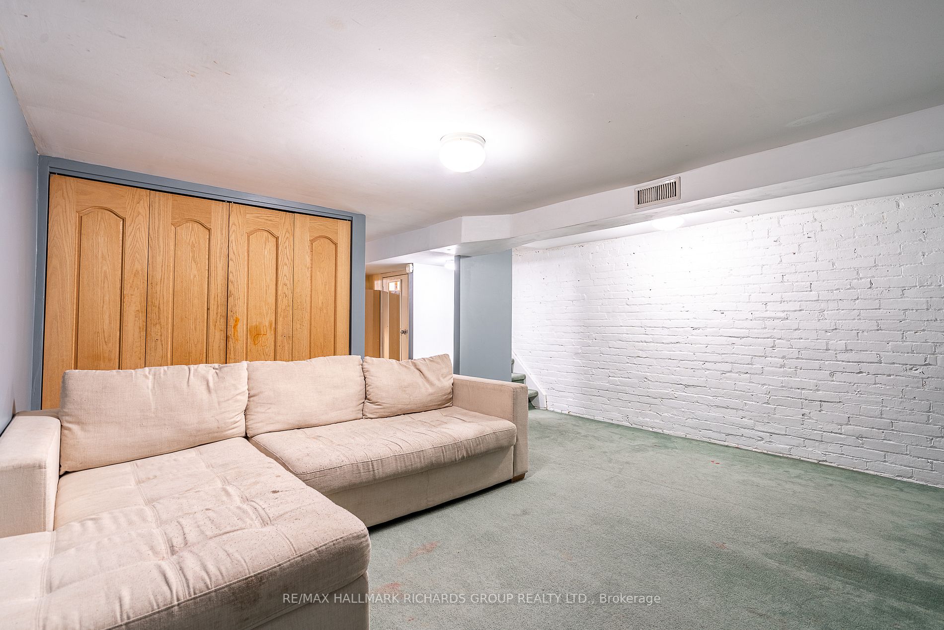 179 Lee Ave