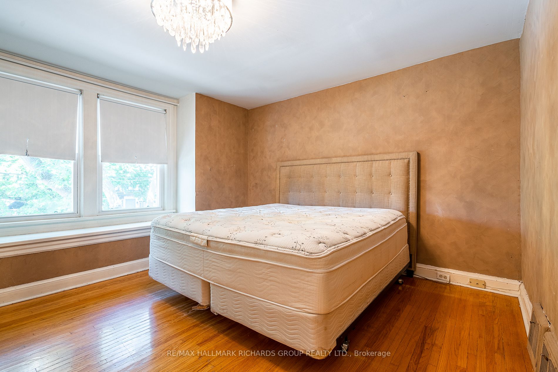 179 Lee Ave