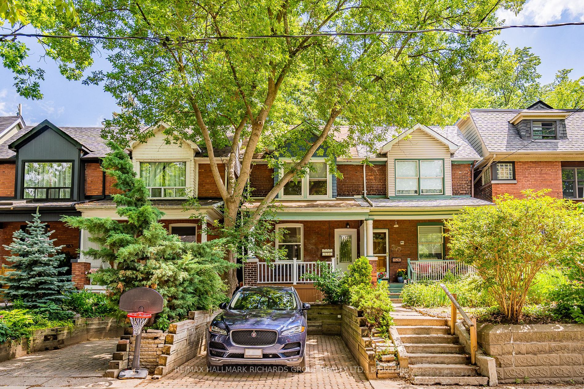 179 Lee Ave