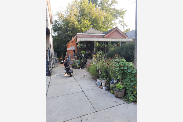 37 Richard Ave, Toronto