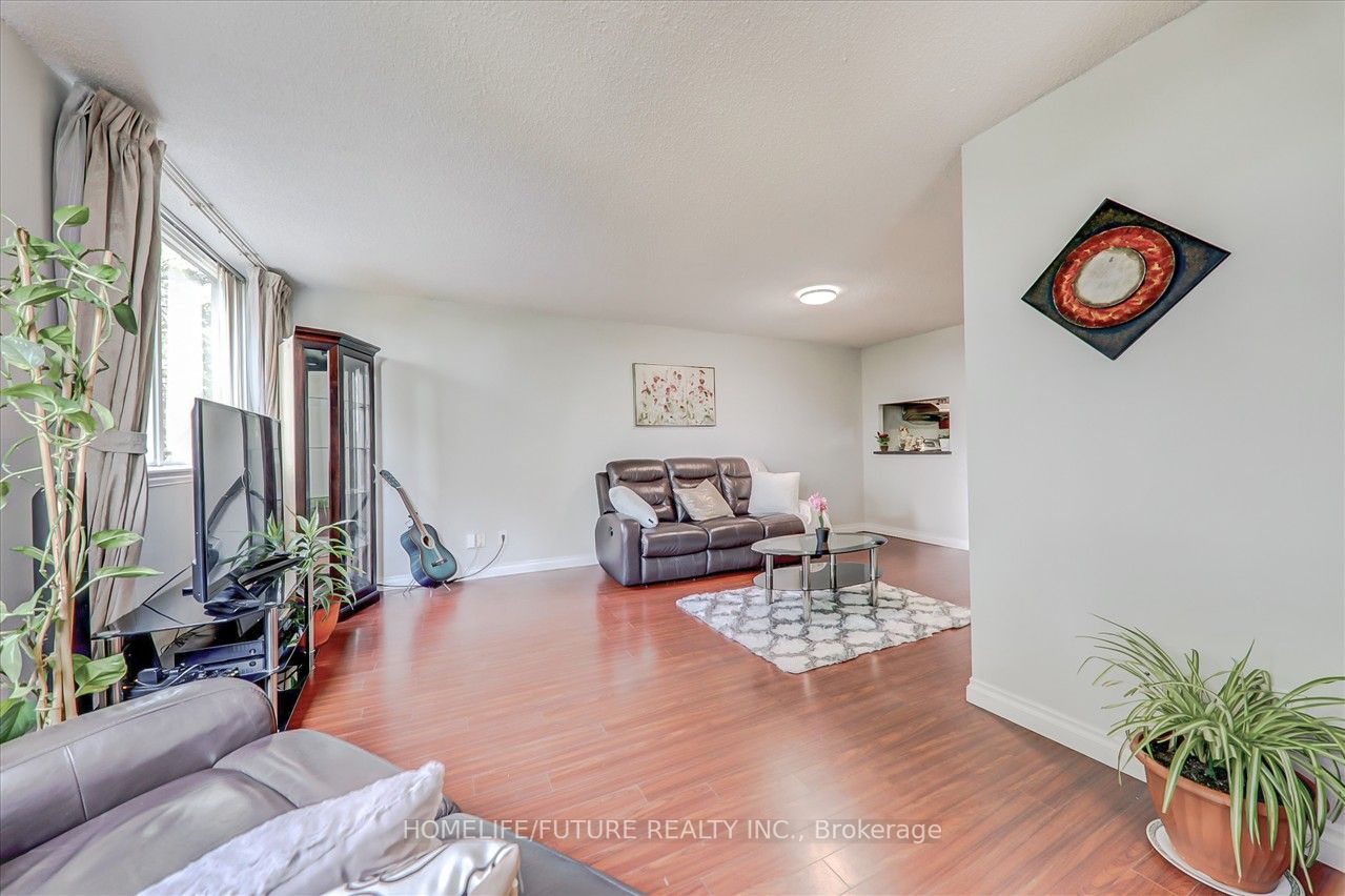 2460 Eglinton Avenue E, #203