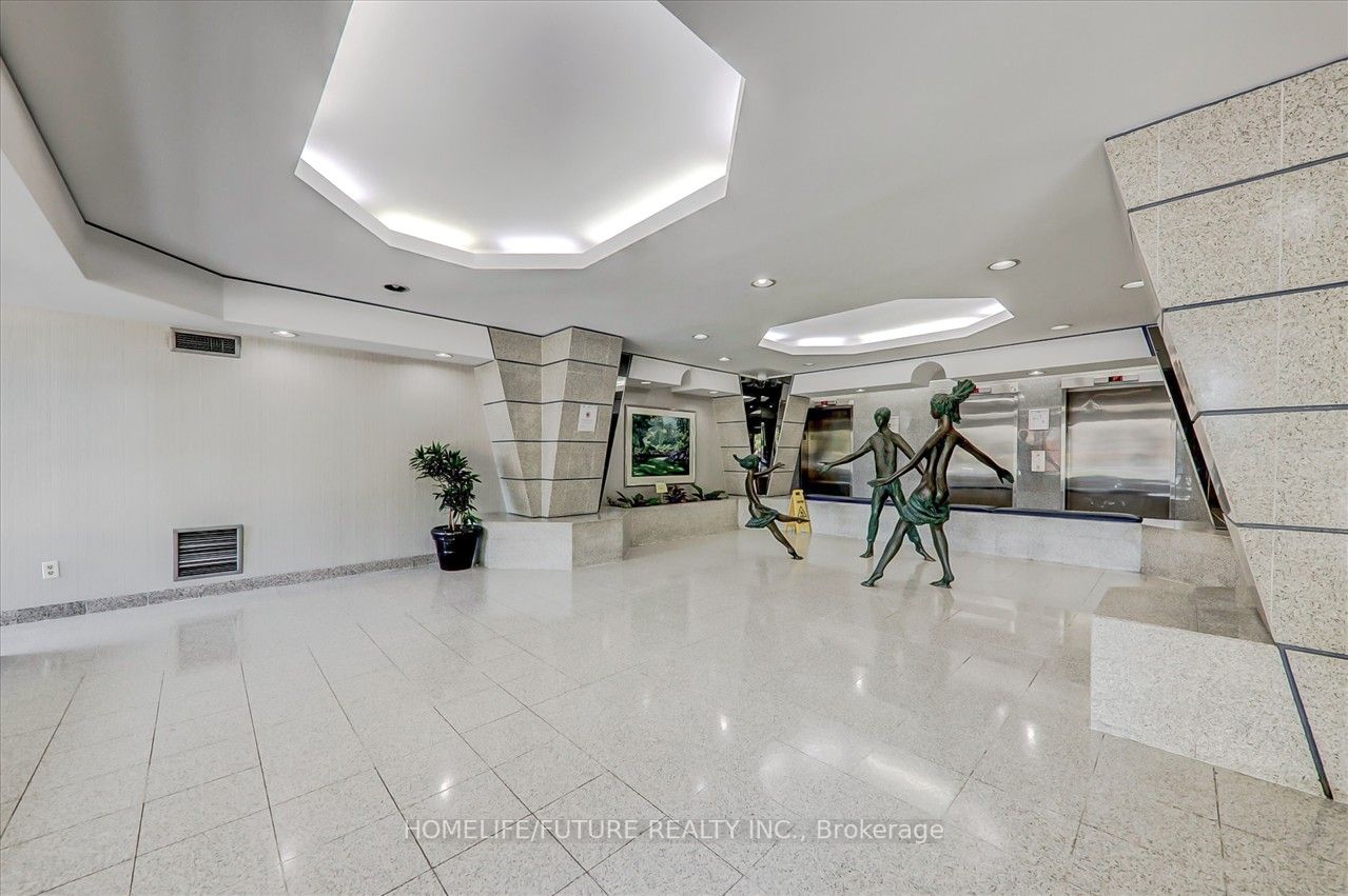 2460 Eglinton Avenue E, #203