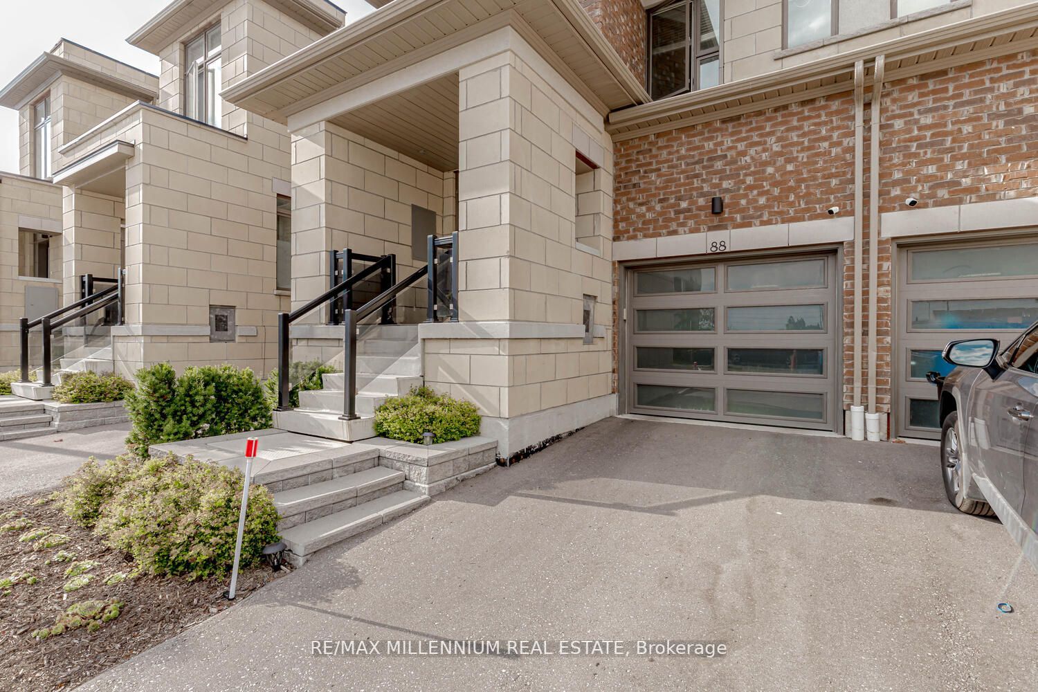 88 Donald Fleming Way