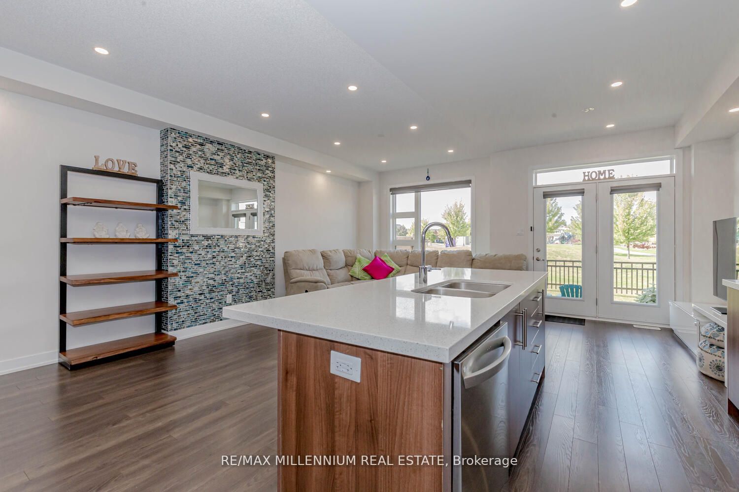 88 Donald Fleming Way