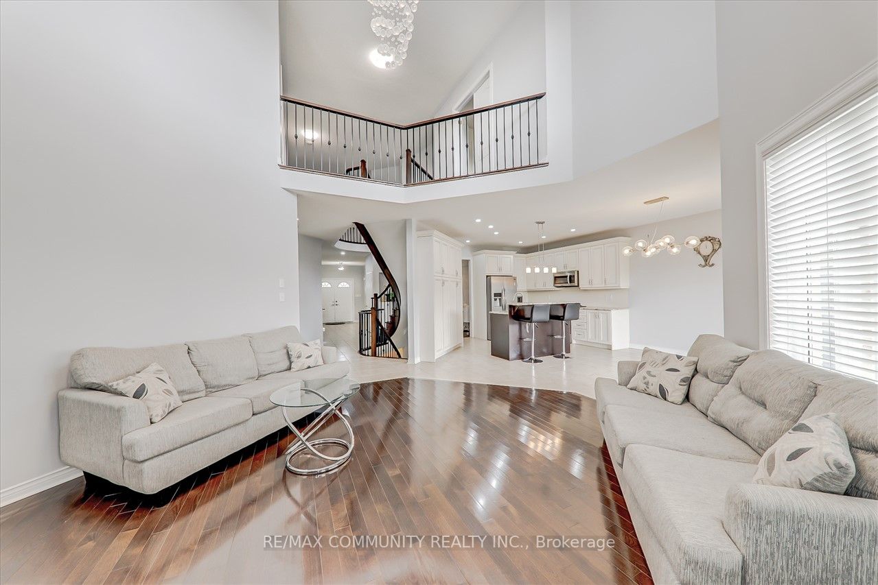 871 Black Cherry Dr