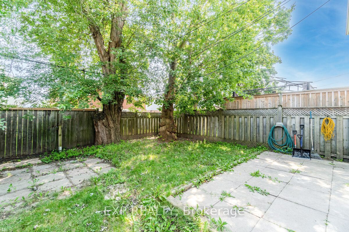 323 Wasaga Crt