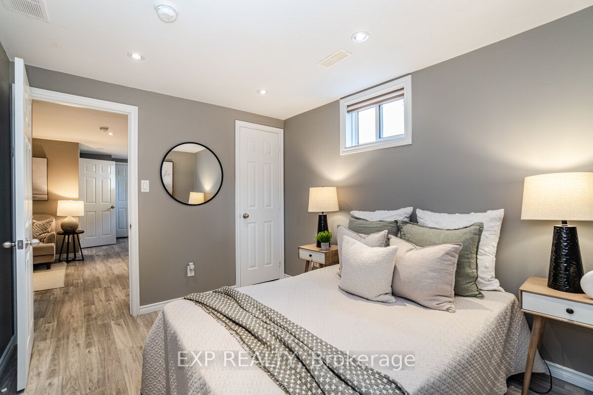 323 Wasaga Crt