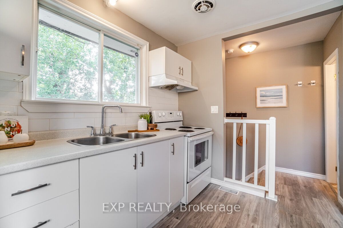 323 Wasaga Crt