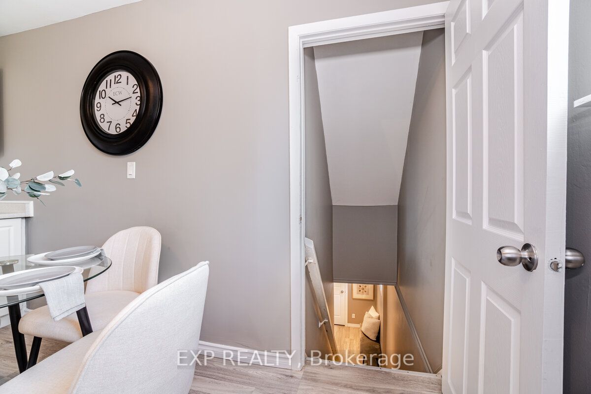 323 Wasaga Crt