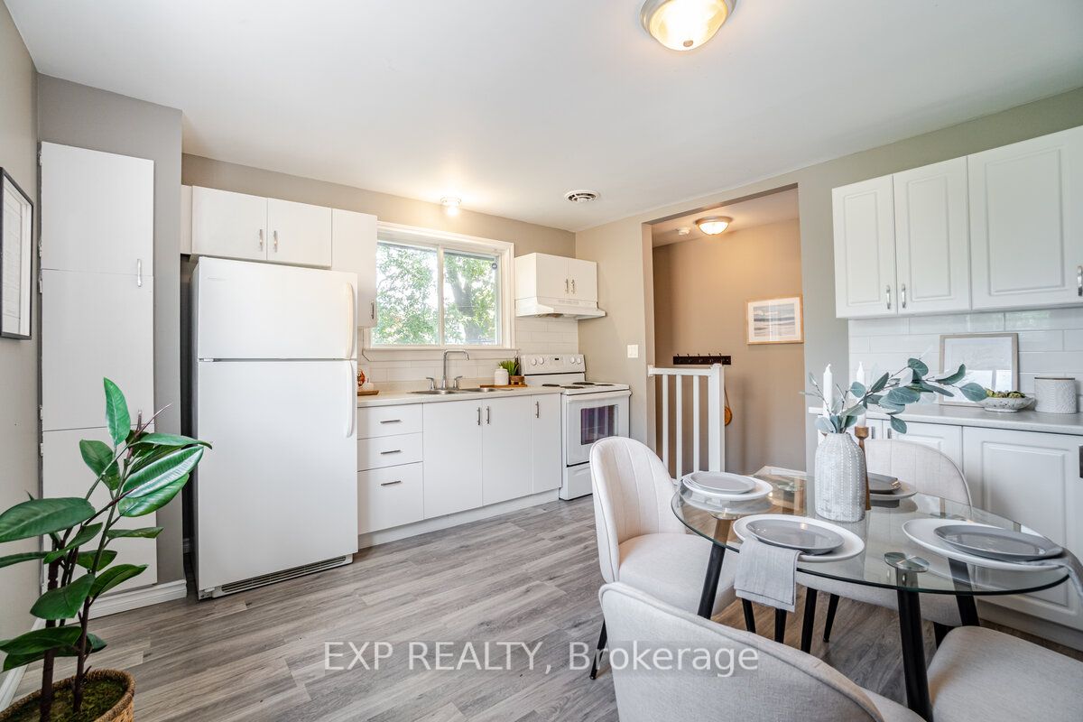 323 Wasaga Crt