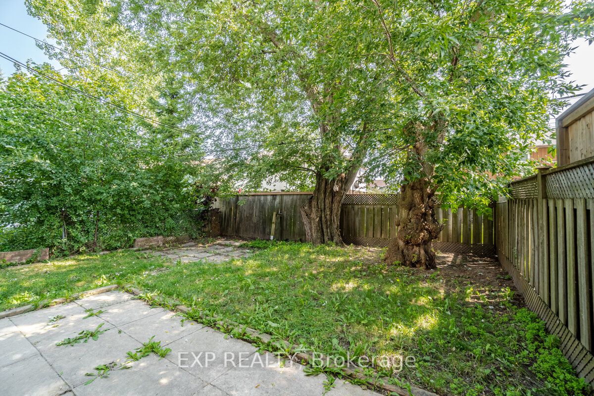 323 Wasaga Crt