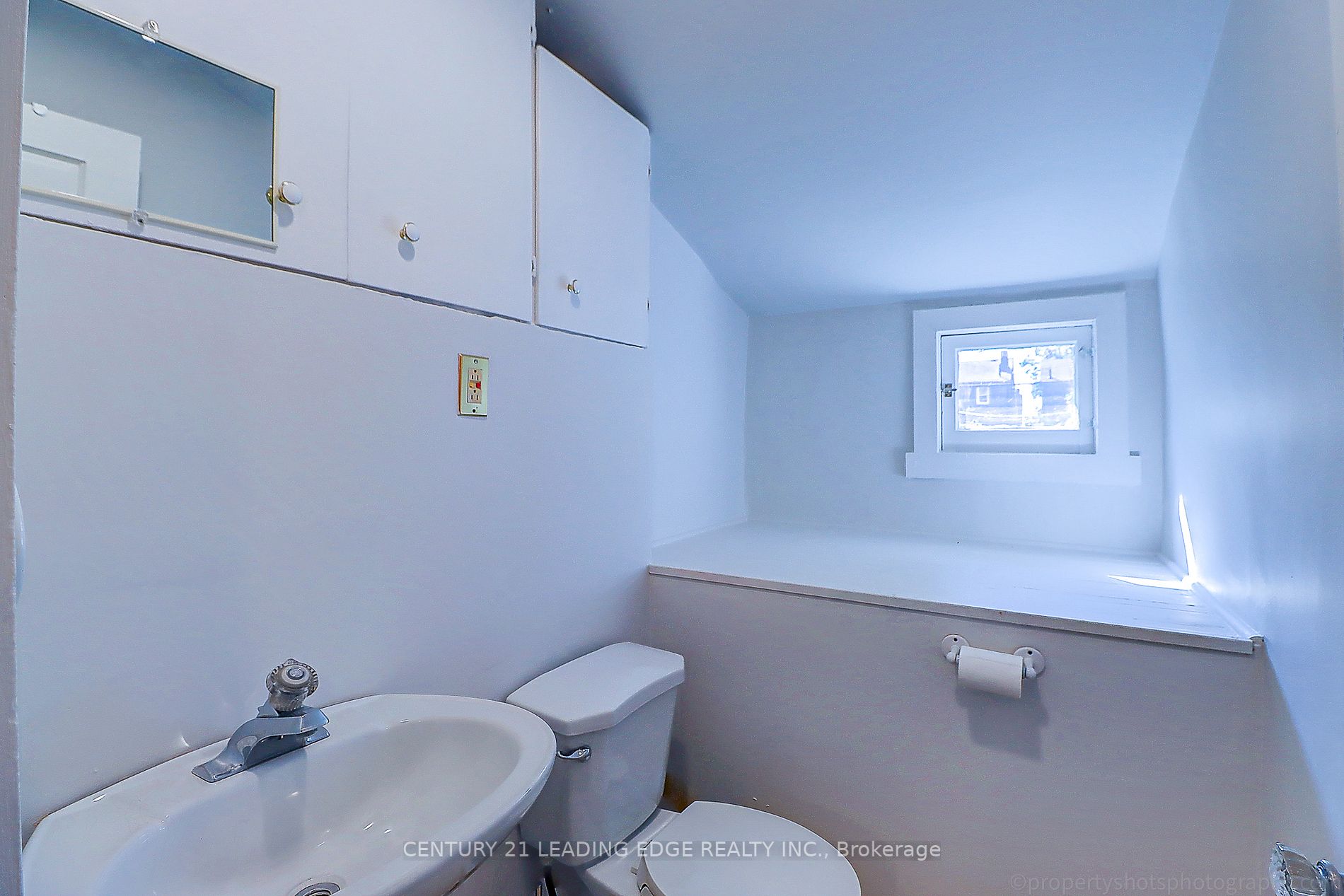 267 Glebeholme Blvd