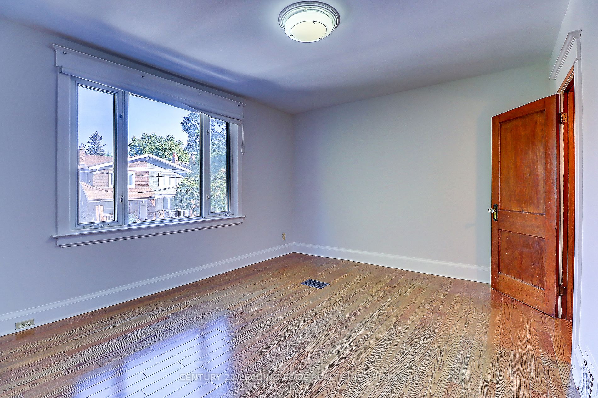 267 Glebeholme Blvd