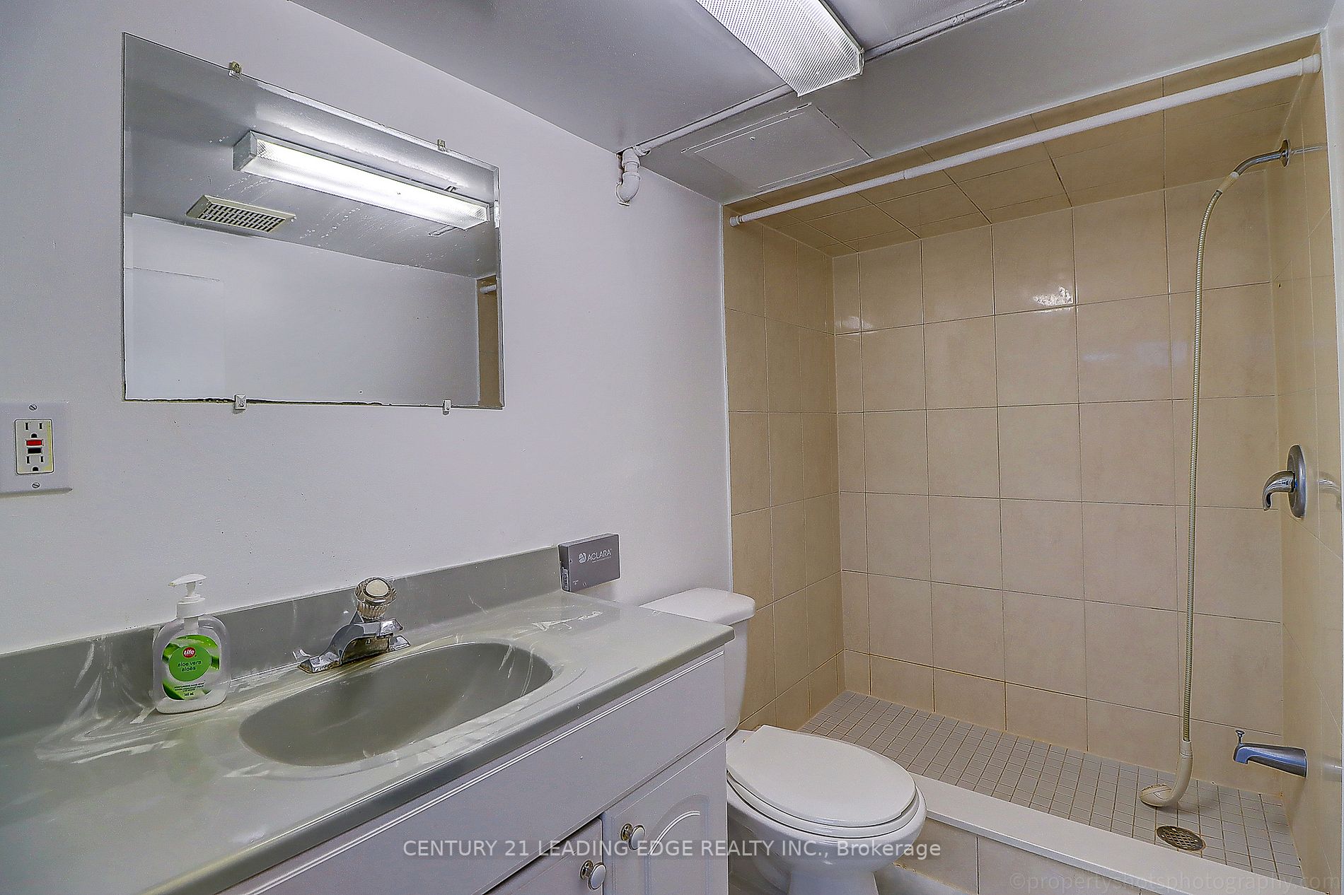 267 Glebeholme Blvd