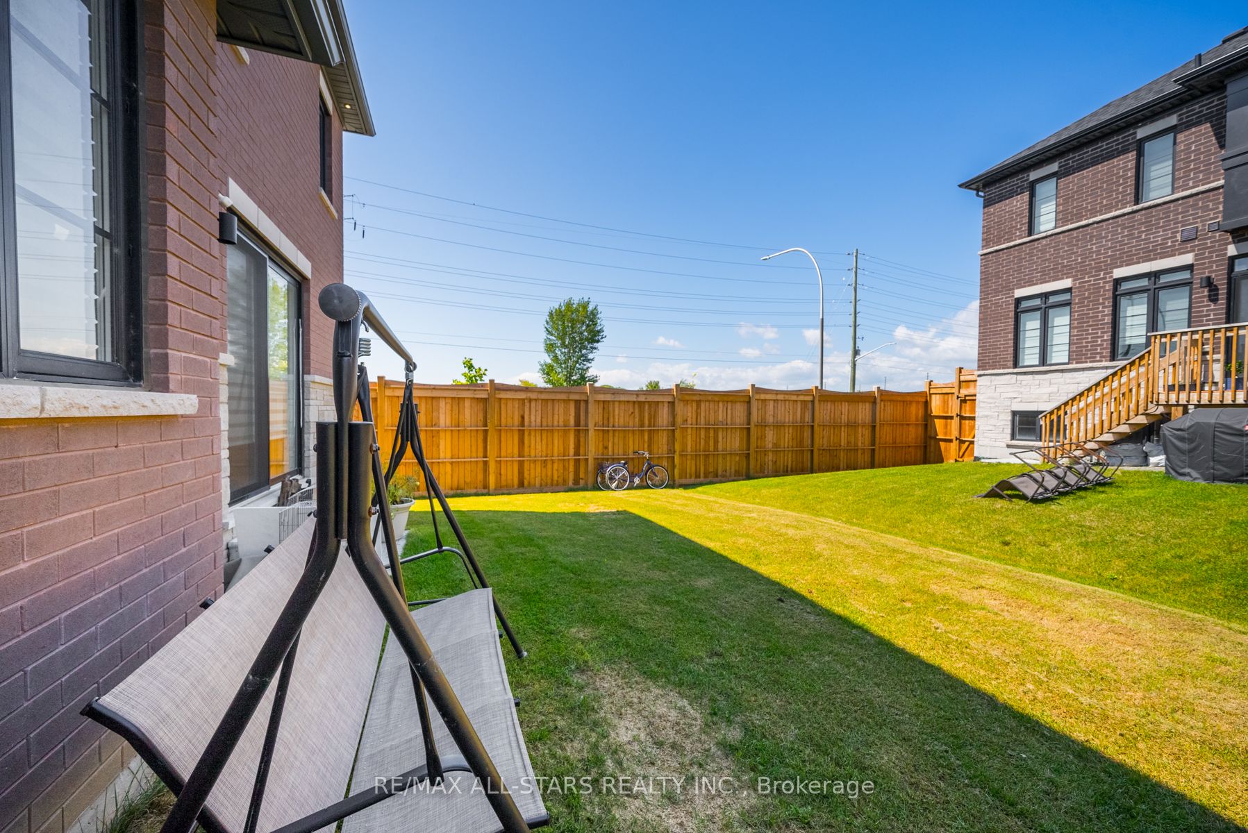 2 Closson Dr