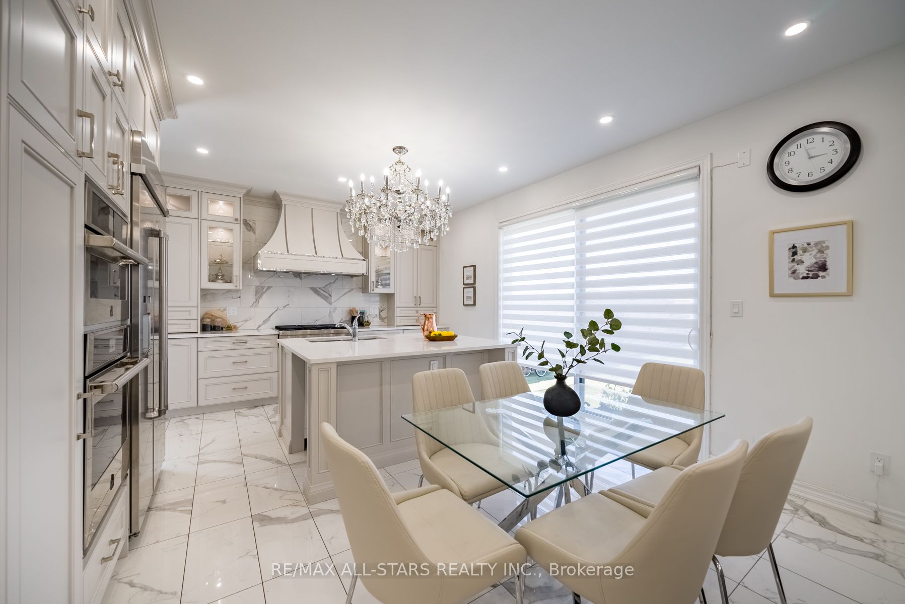 2 Closson Dr