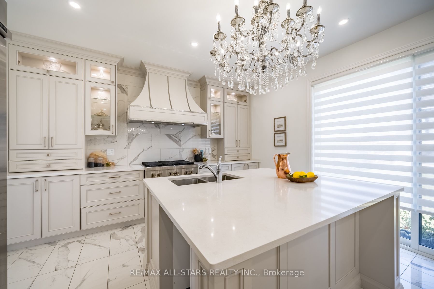 2 Closson Dr