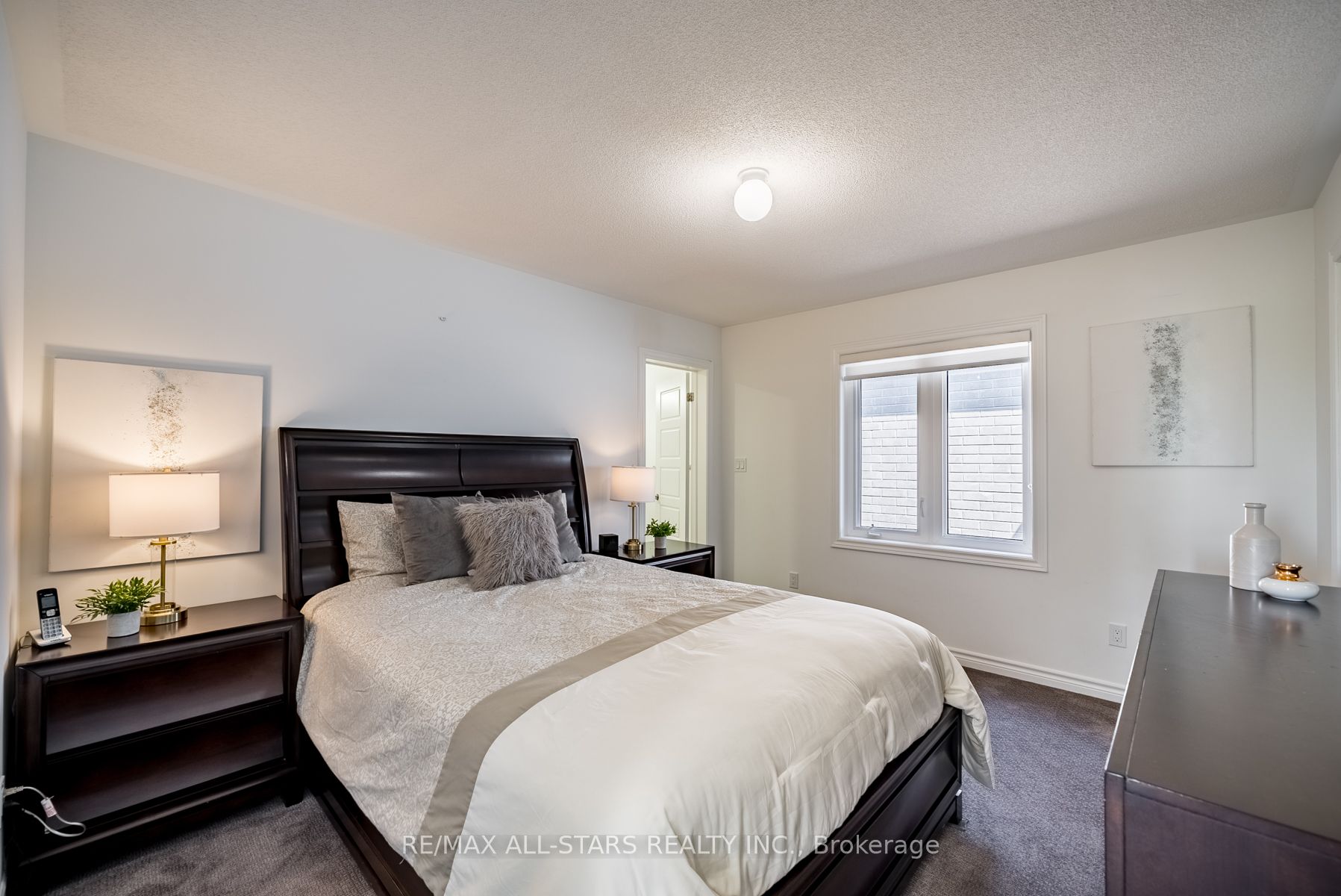 2 Closson Dr