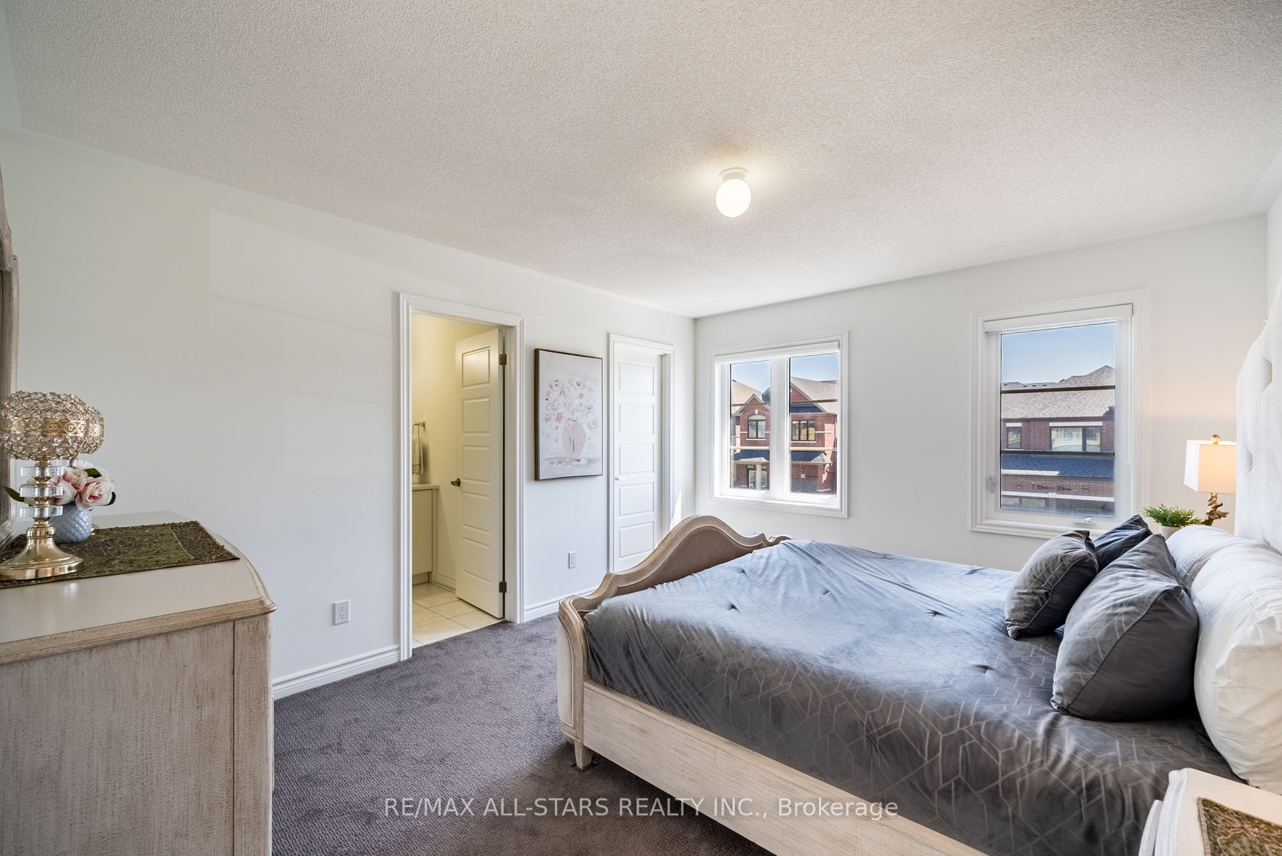 2 Closson Dr
