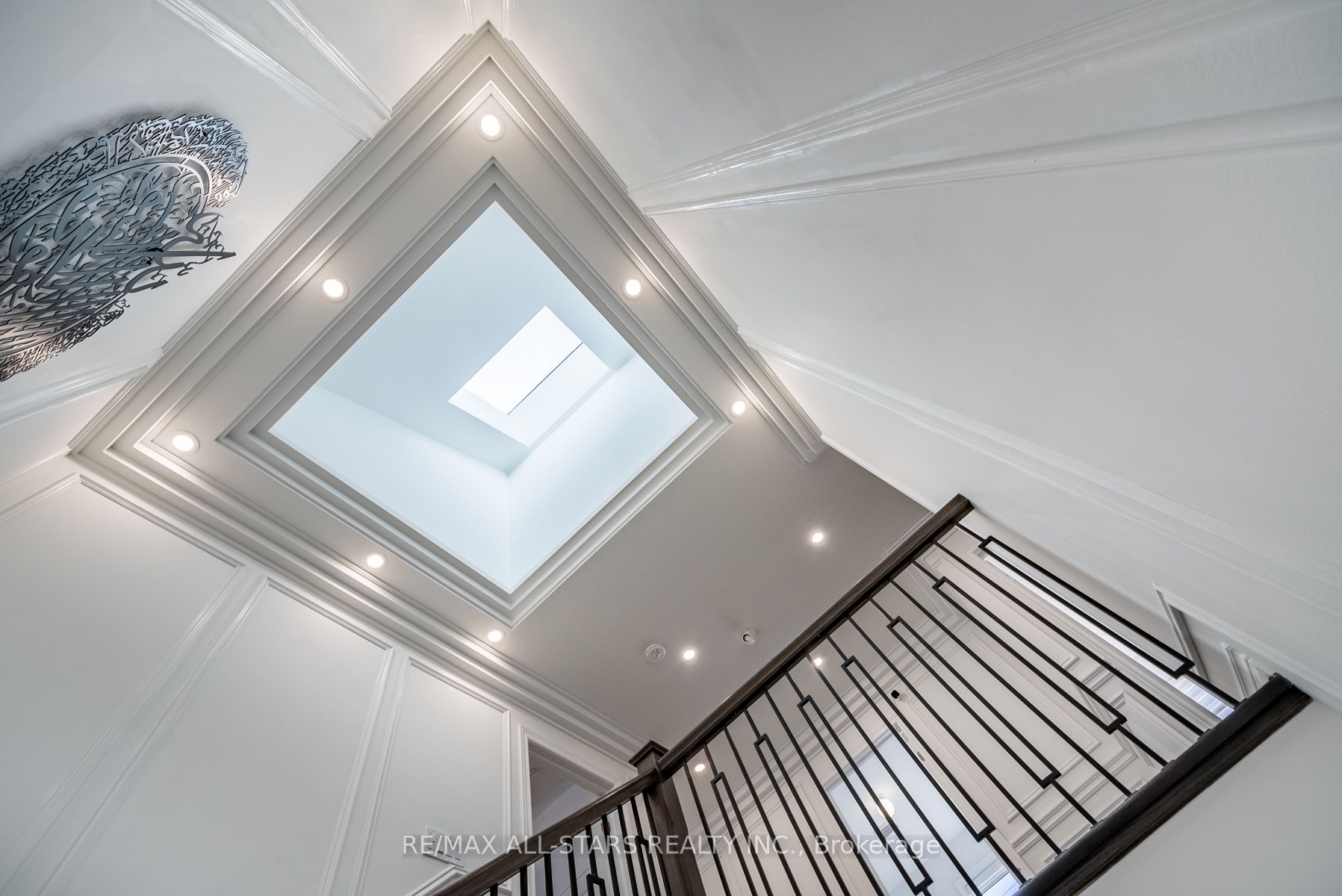2 Closson Dr