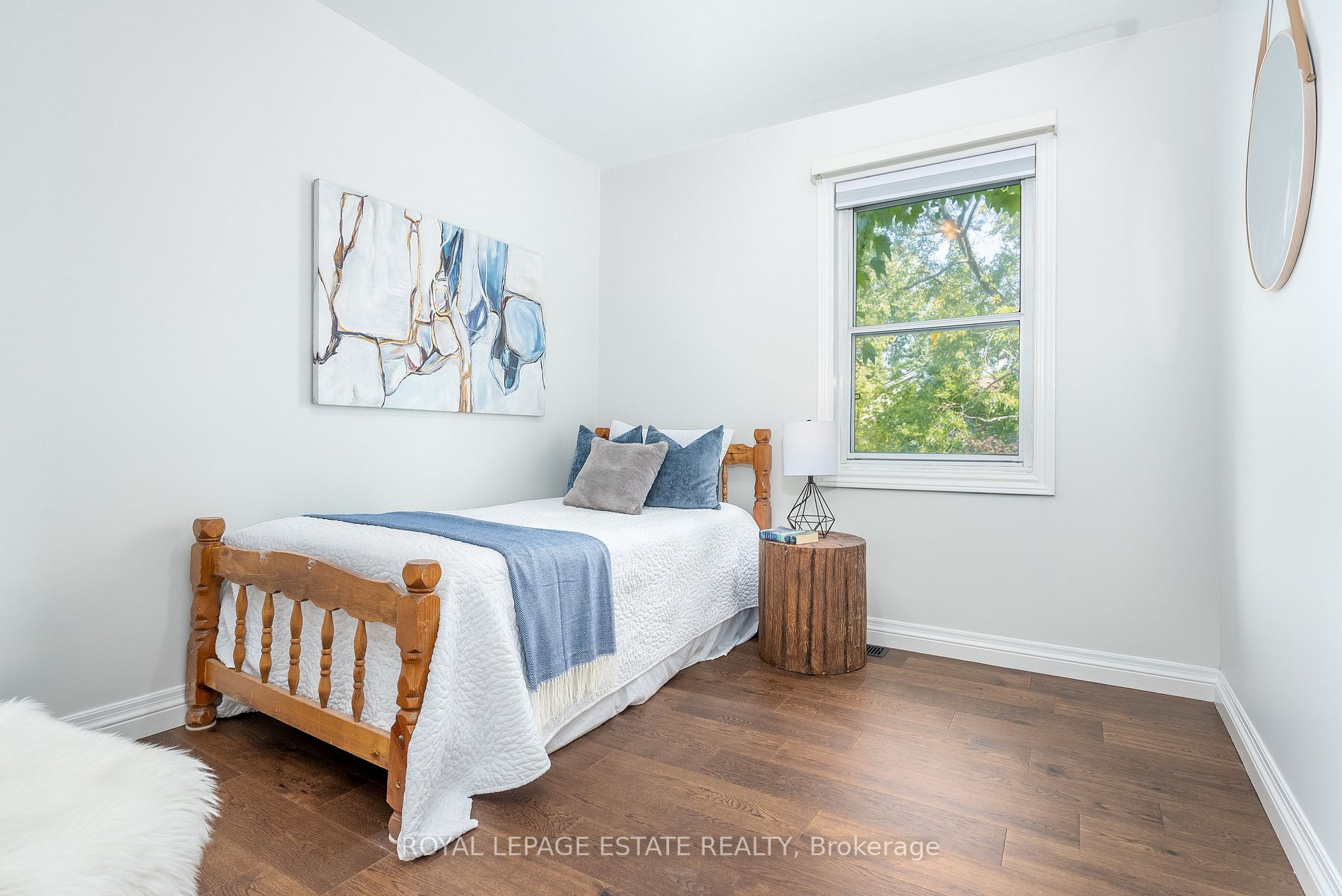 2 Highcliff Cres