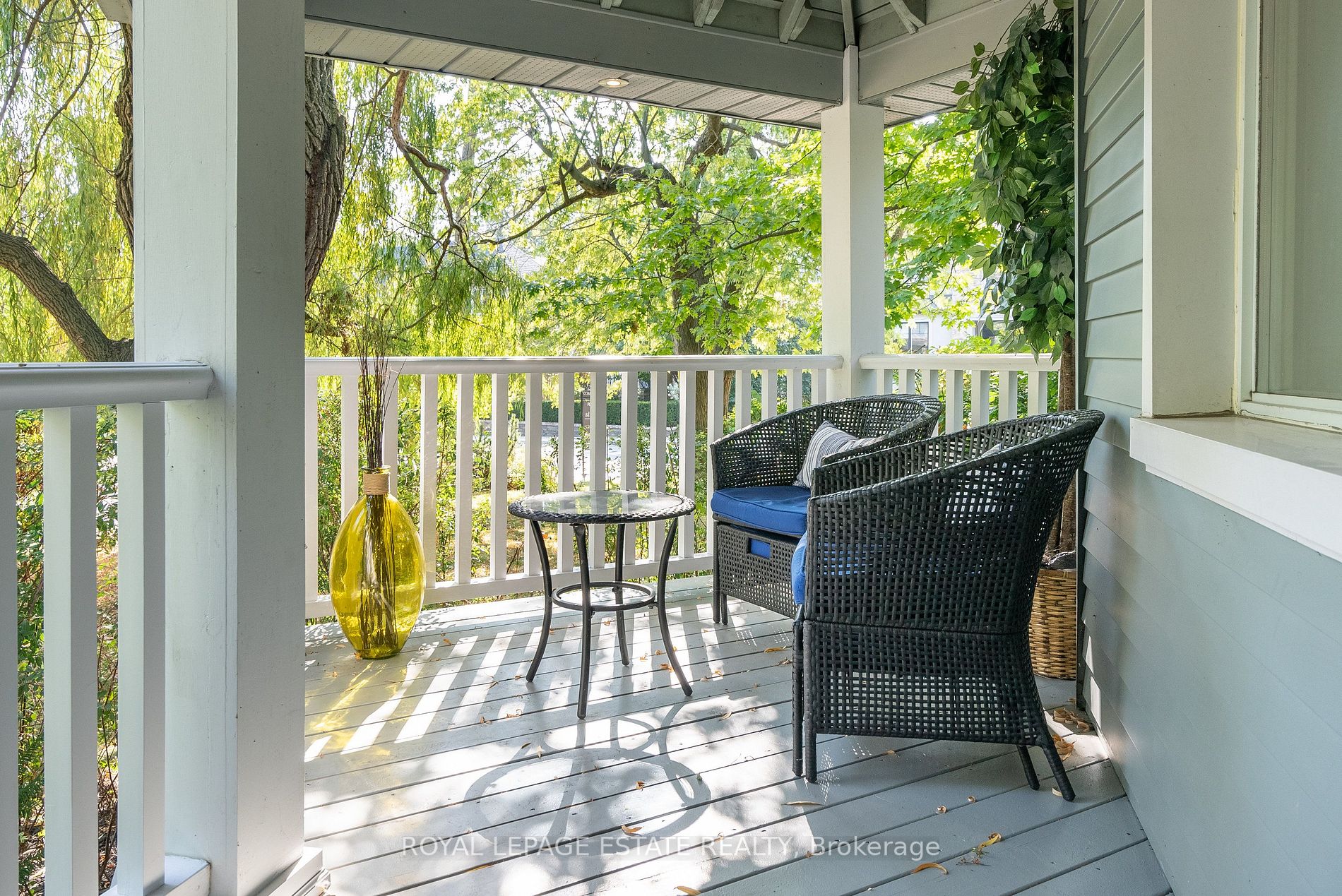 2 Highcliff Cres
